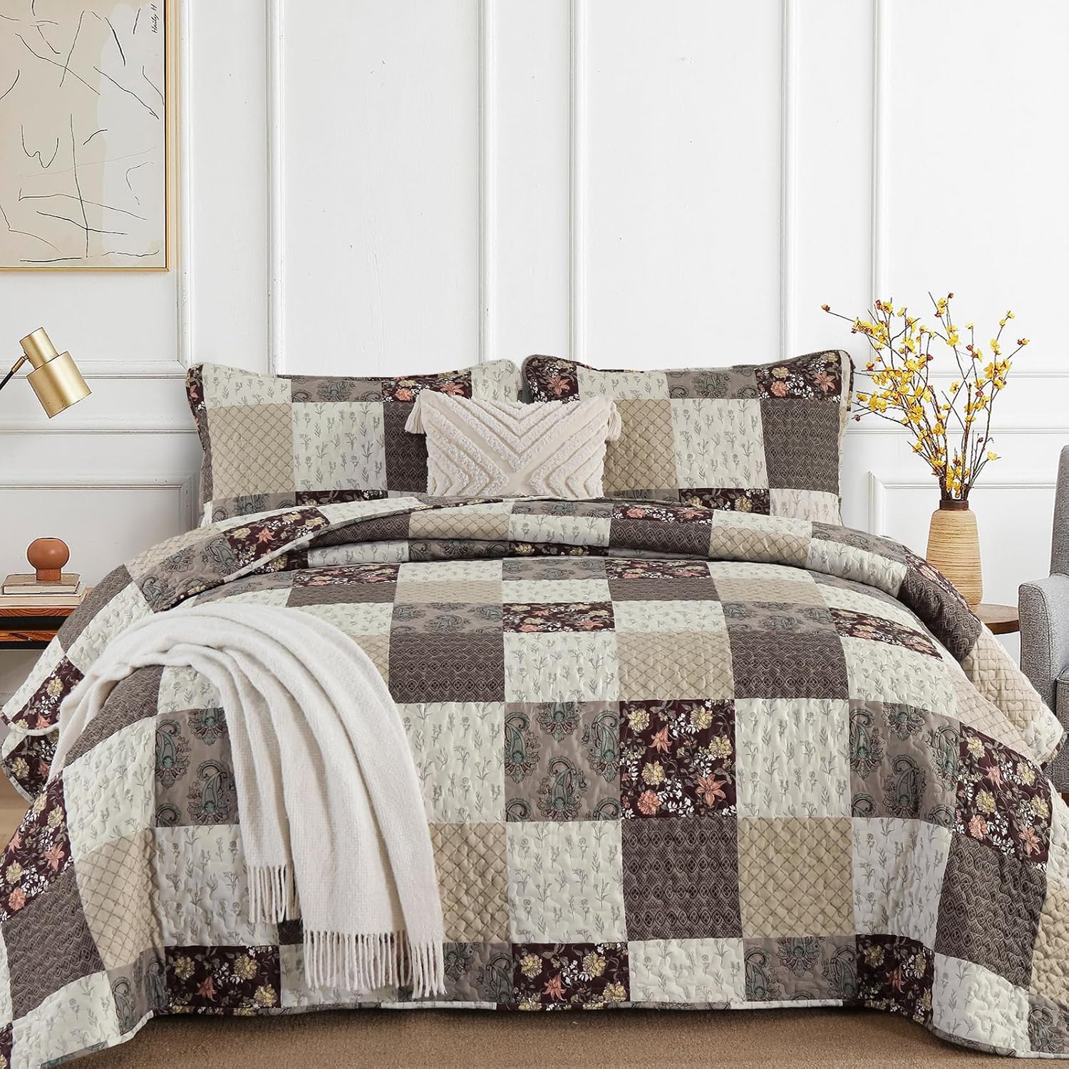 Xruibed Floral Plaid Patchwork Fall Quilt Set King Size 3 Pieces Taupe Beige Khaki Bedspread Set Reversible Quilt Bedding Set Microfiber Bedding Bedspread Coverlet Set for All Season(King,104"X90") King (104"x 90") Taupe