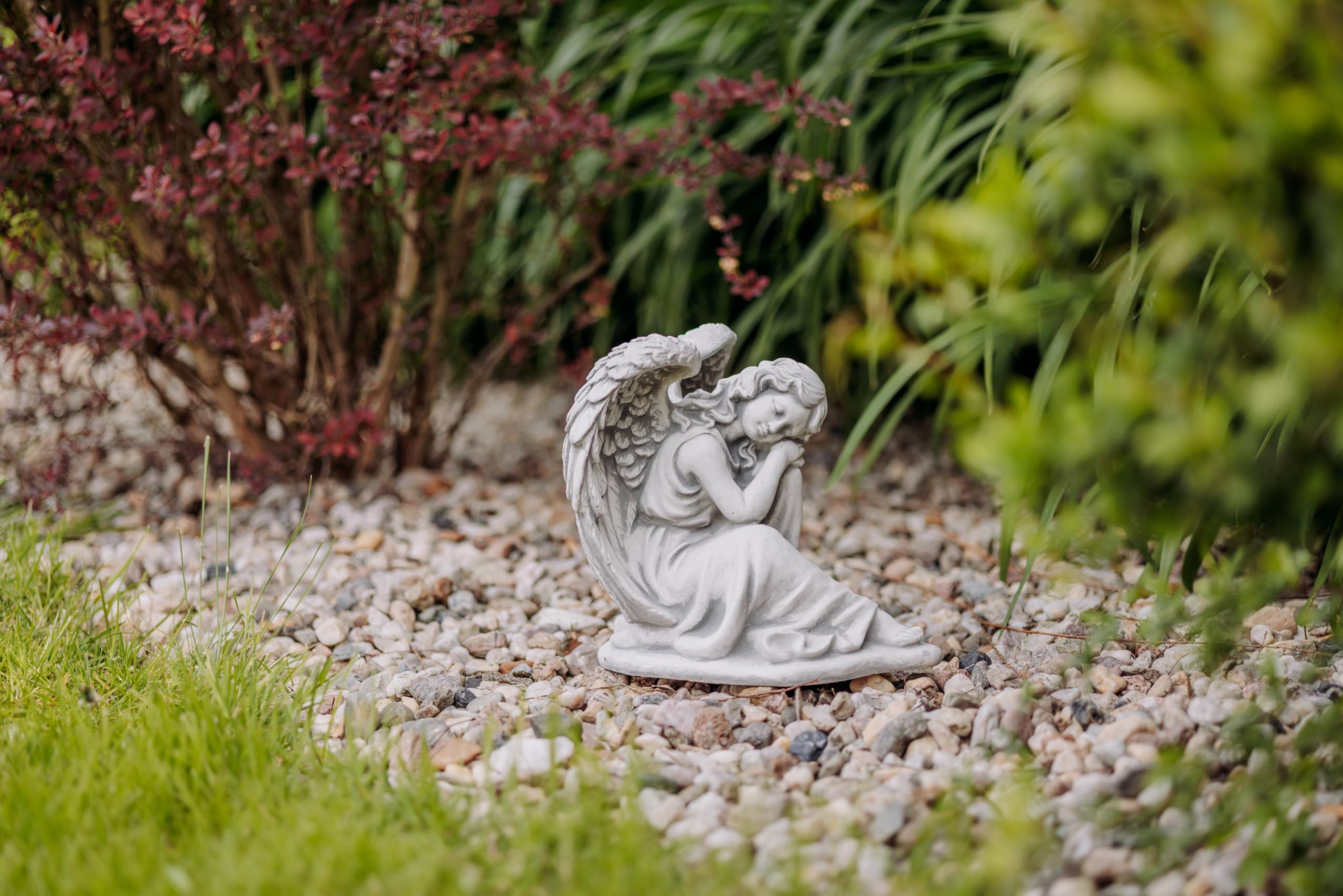 gartendekoparadies.de Schlafender Engel Steinfigur für Garten & Grab, frostfest & wetterfest, aus massivem Steinguss Weißbeton, Grabengel Figur als Grabdeko oder Gartendeko, 25 cm, grau