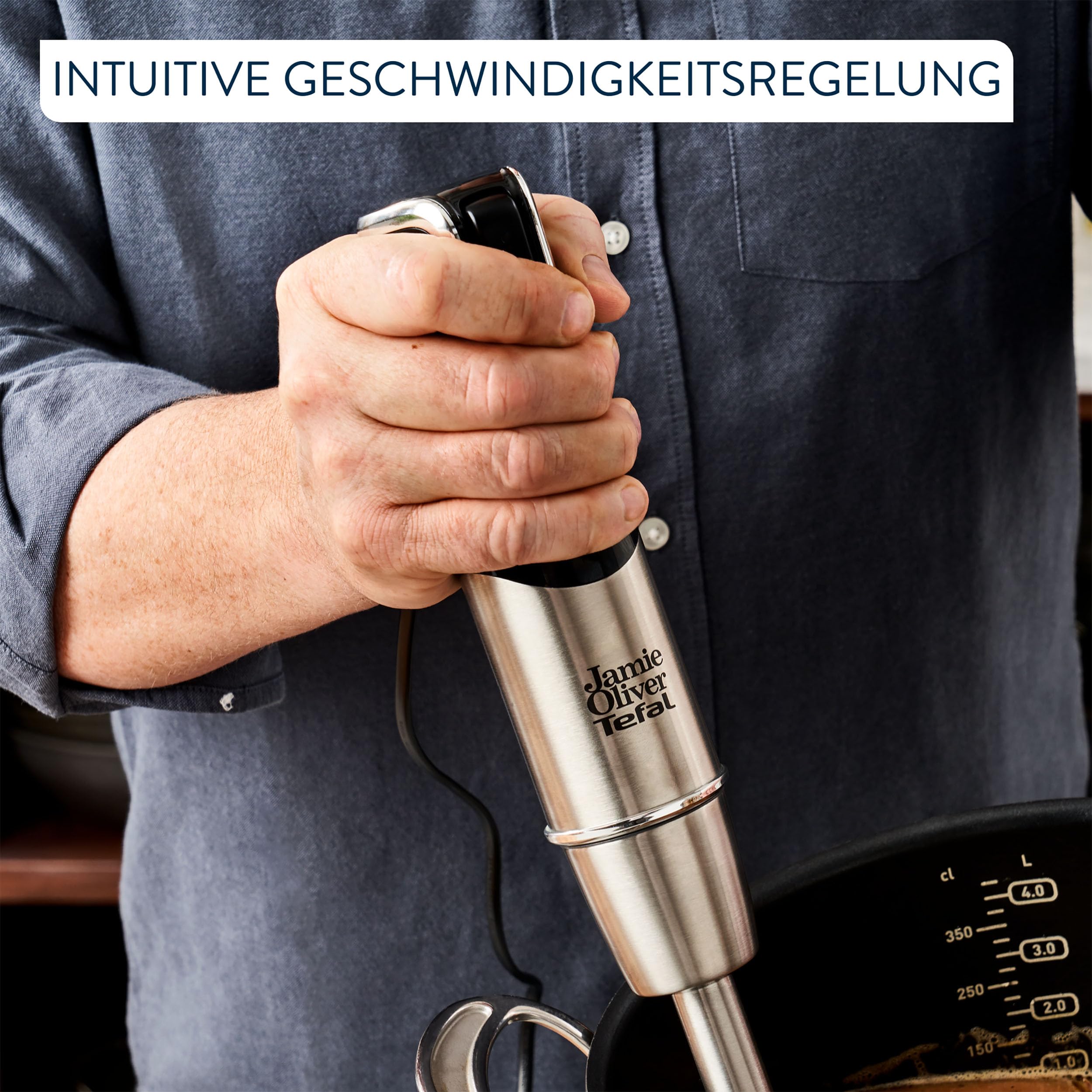 Jamie Oliver by Tefal Stabmixer, Edelstahlklingen, 1200 Watt, Mixerfuß spülmaschinengeeignet, Multi-Speed Trigger, Spritzschutz, inkl. 800 ml Becher, Mixer, Schwarz/Edelstahl, HB95JD10