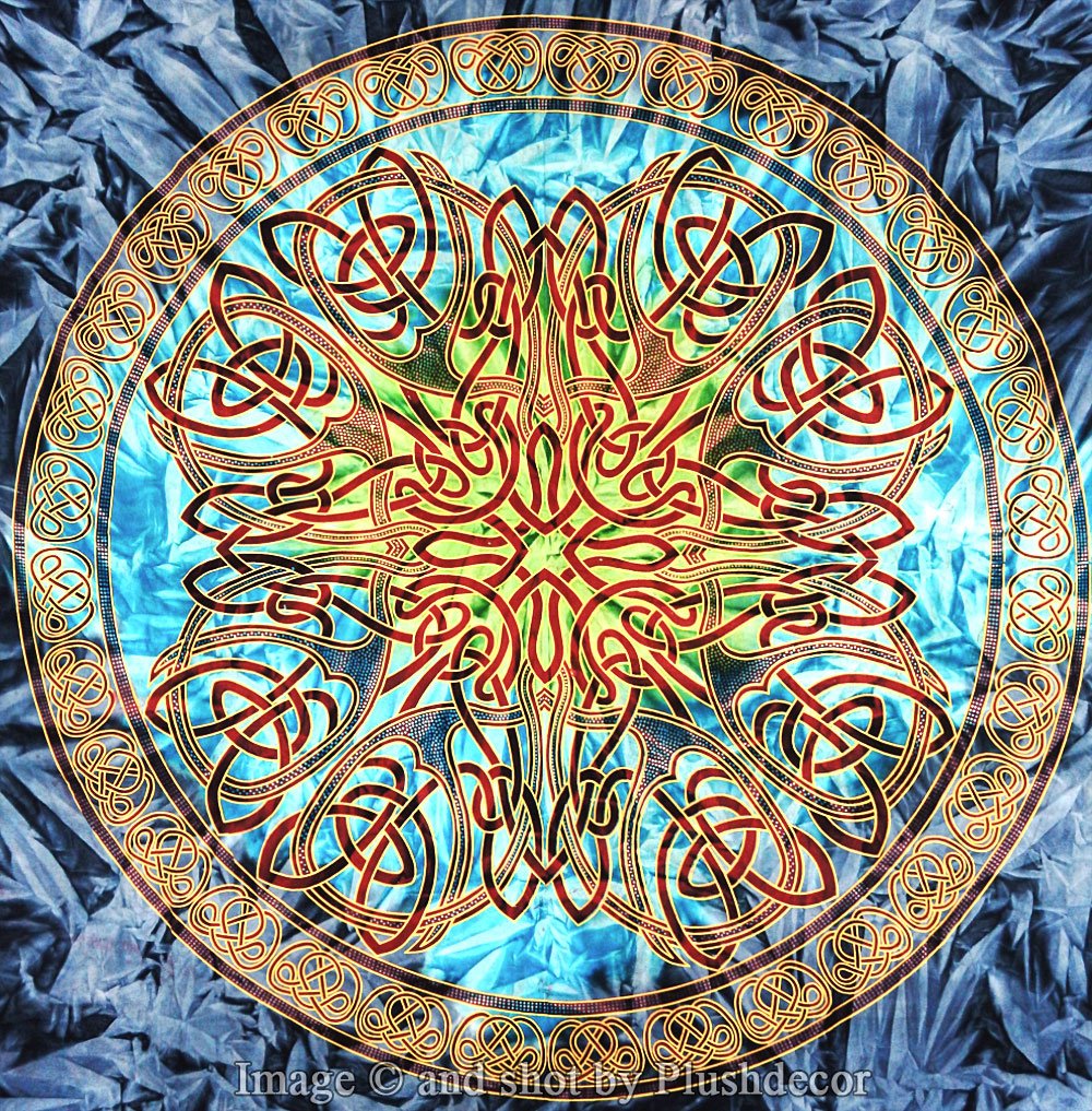 Celtic Mandala Tapestry Large Queen - King (264 x 224) cms. Ombre Psychedelic Tapestries Medallion Tapestry Hippie Bohemian Wall Hanging Beach Throw Cotton Bedsheet Wall Art by Plush Decor