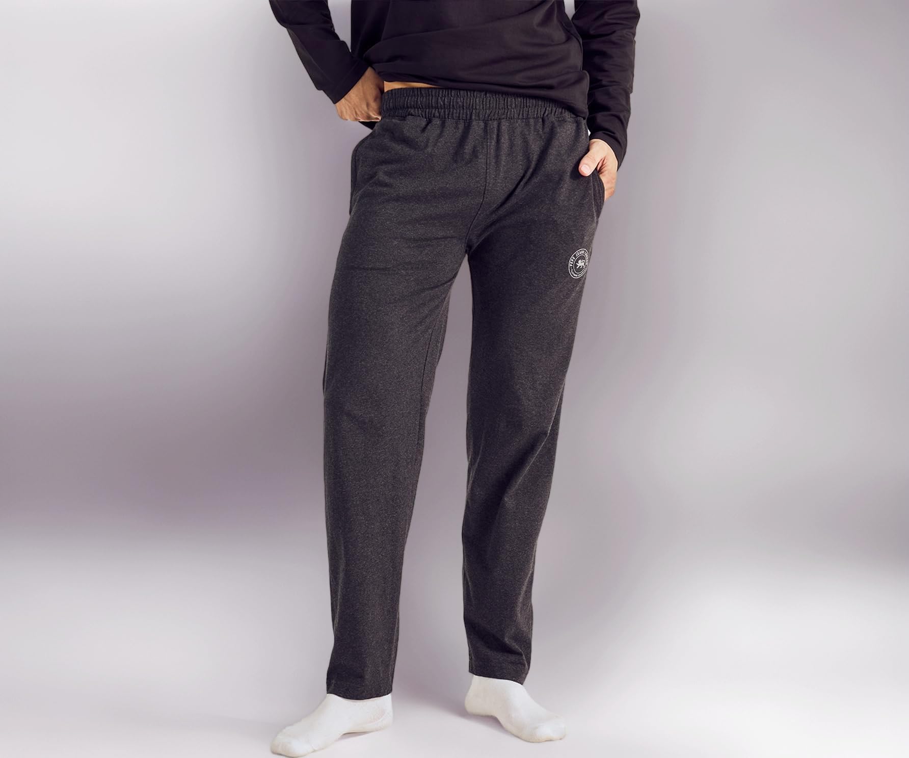 Men's Regular Fit Mid Rise Track Pant