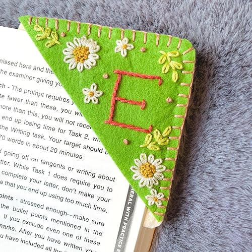 Miniatura 41 de Marcapáginas de esquina bordado a mano personalizado, lindo marcador de libro con flores, regalo de costura a mano para mujeres amantes de los Rojo