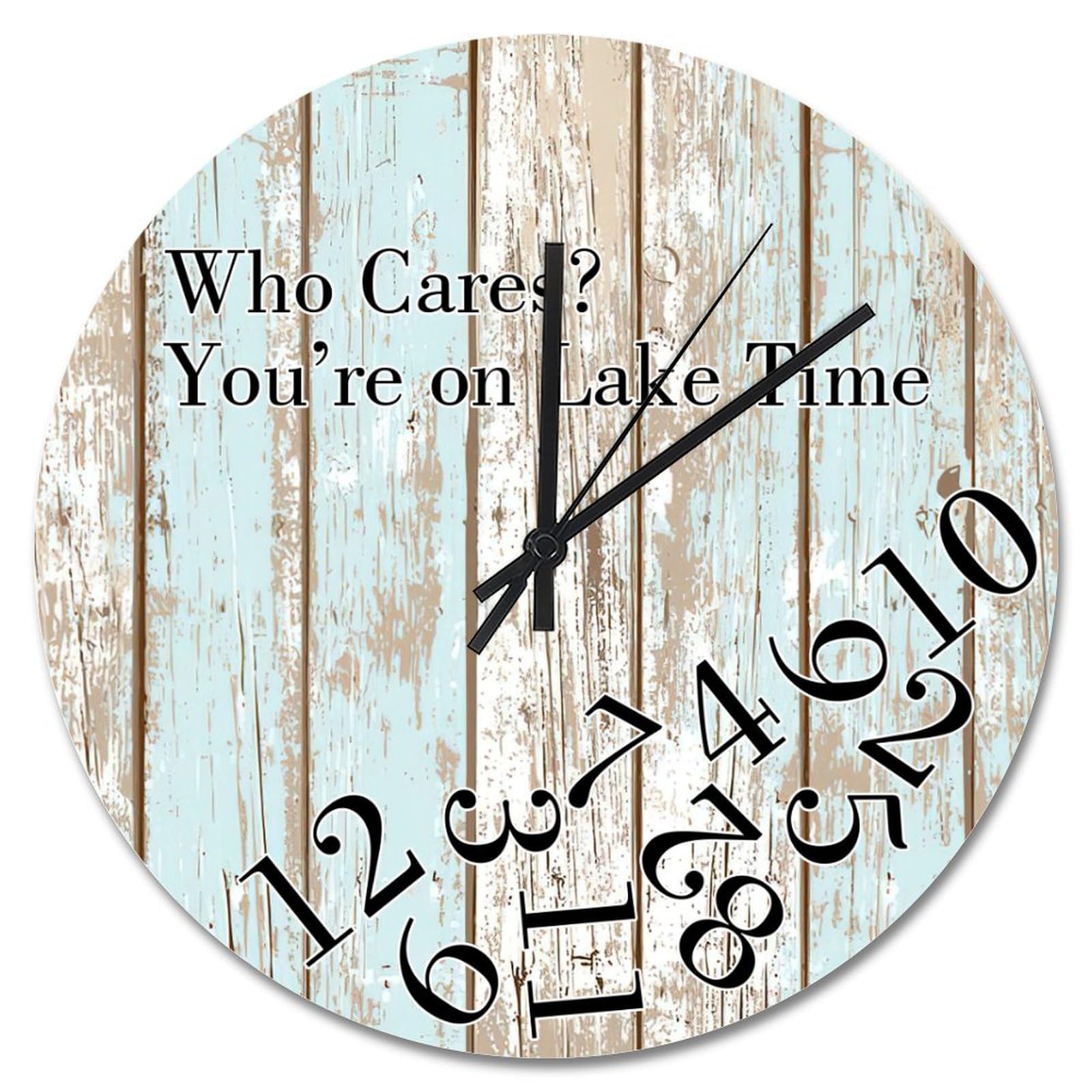 Horloge murale lisible en bois pour rompre la monotonie des murs blancs avec un style vintage