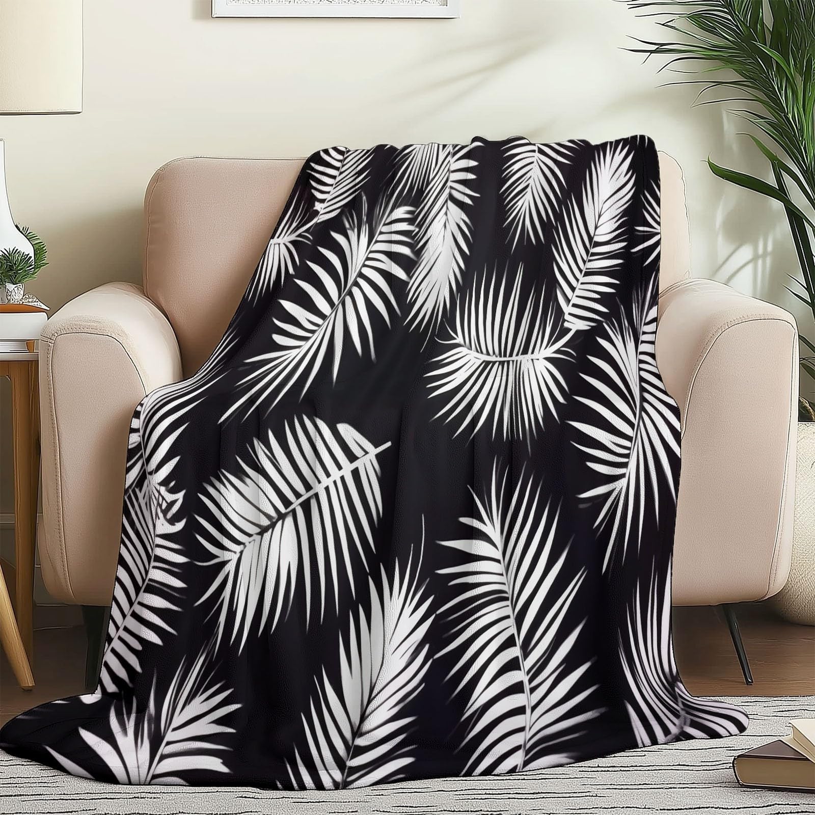 Minimalizm Liście Palmowe Koc z polaru flanelowego 150 x 200 cm - Czarny ciepły i miękki koc z nadrukiem, dekoracyjny na sofę, fotel i narzuty