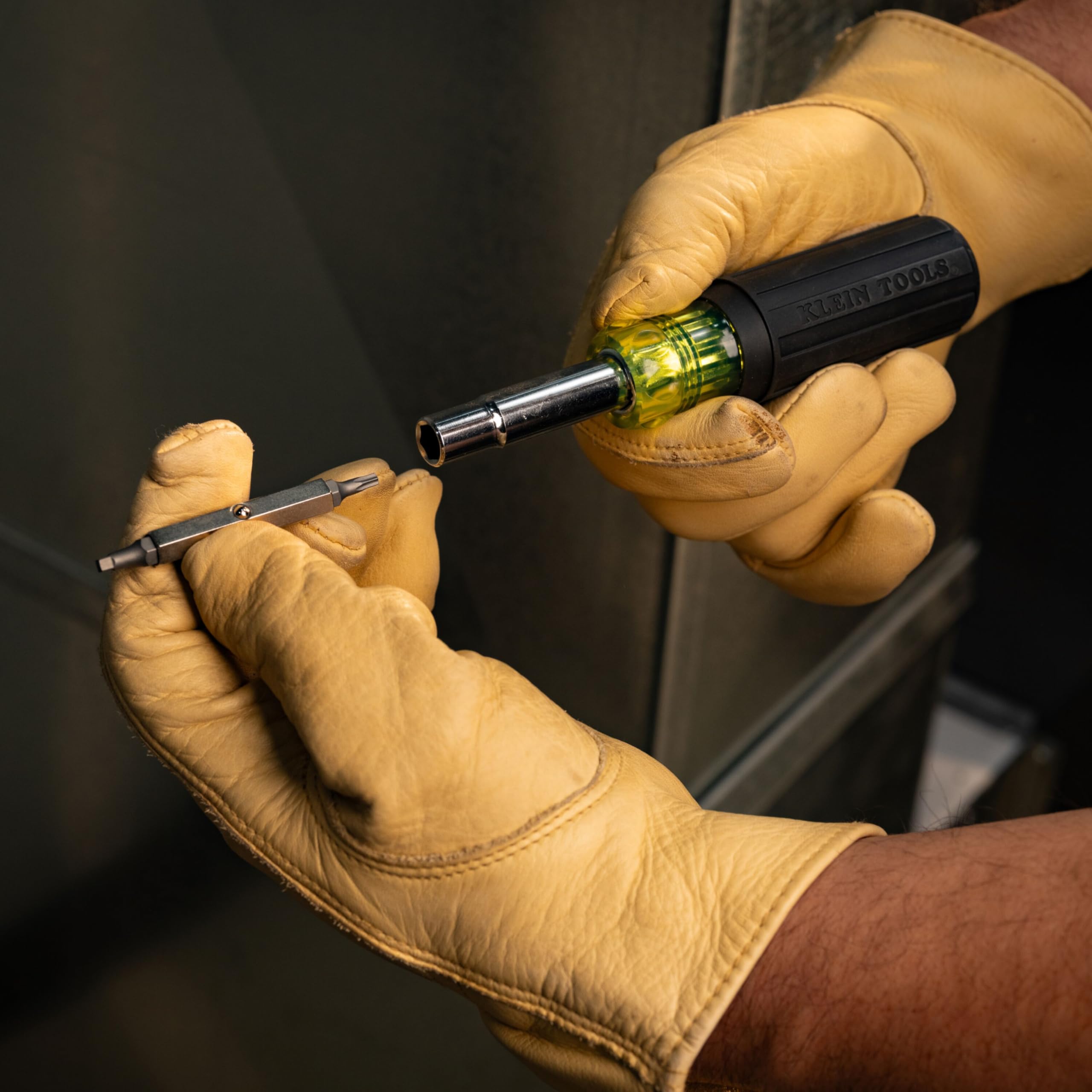 Klein Tools 32500 | Destornillador multi bit 11 en 1 | PH1 PH2 R1 R2 ranura TORX | Eje intercambiable | Mango Cushion Grip | 18,4 cm