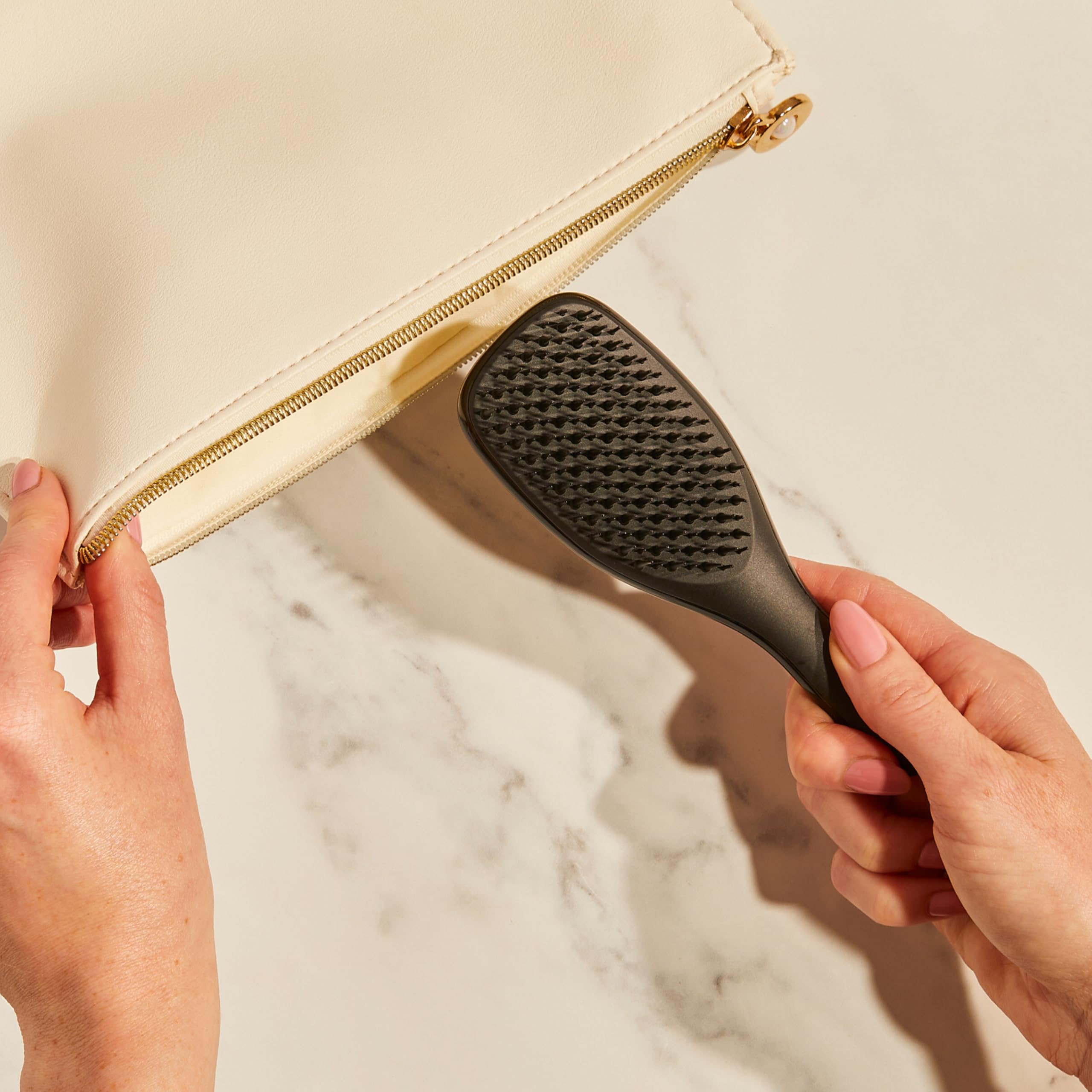 Tangle Teezer Mini Ultimate Detangler - do włosów mokrych i suchych - szczotka do rozczesywania do wszystkich rodzajów włosów - idealna szczotka dla dzieci i w podróży - Czarna