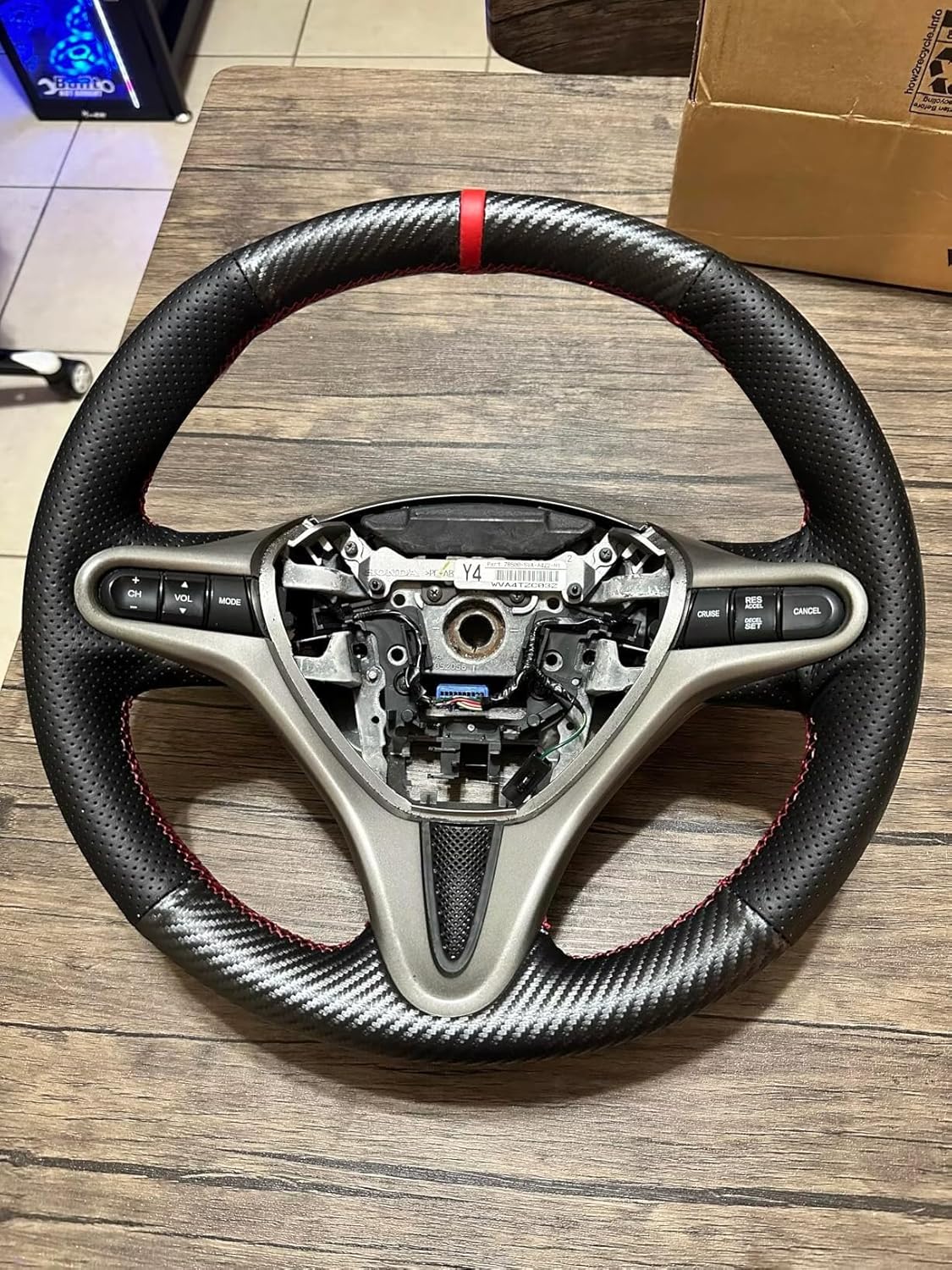 Loncky Custom Fit Carbon Fiber Leather Steering Wheel Cover for Honda Fit 2009 2010 2011 2012 2013 / Honda Insight 2010 2011 2012 2013 2014 Parts OEM Car Hand Stitched Interior Accessories