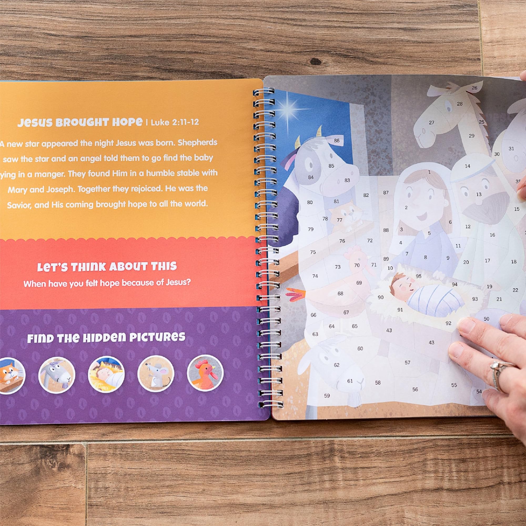 The Life of Jesus Sticker Stories: Libro de actividades del Nuevo Testamento, 756 calcomanías, 10 historias, encuadernado en espiral, a partir de 7 años
