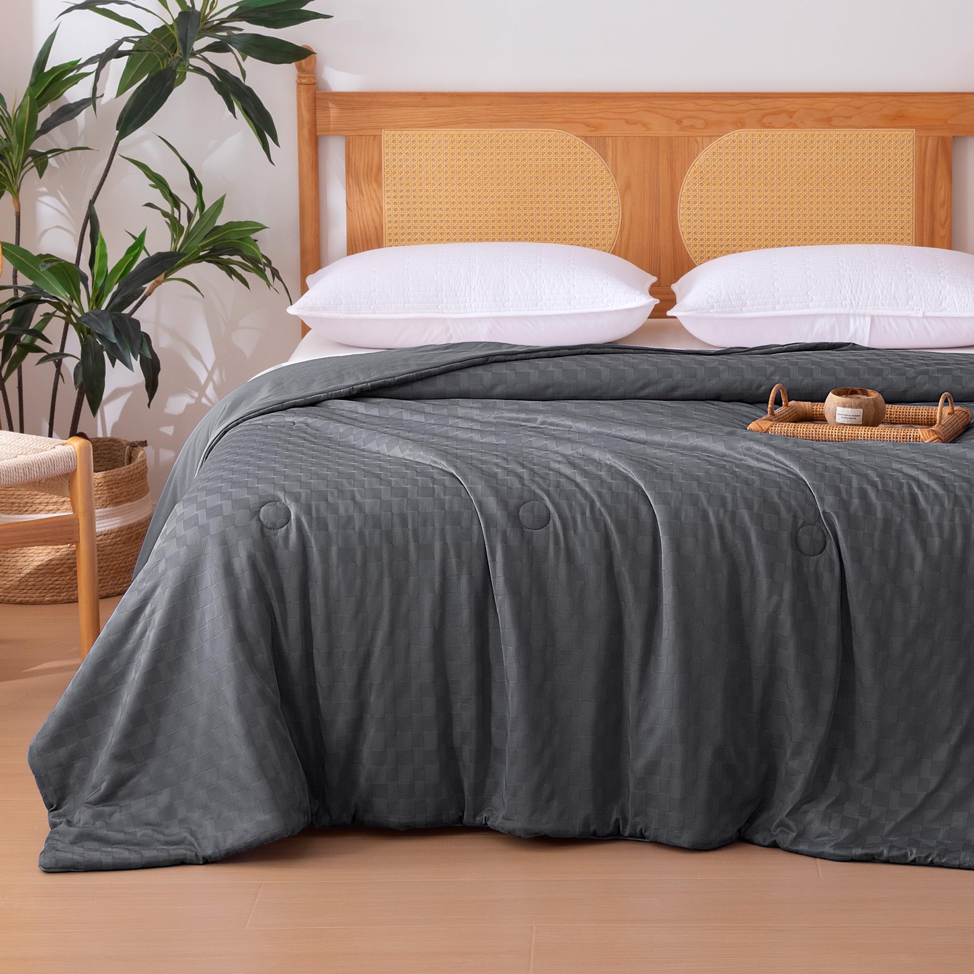Amazon Basics Cooling Comforter, Soft Lightweight Waffle Weave Blanket for Hot Sleepers, Summer & All Season Bedding to Keep Cool for Night Sweats, 90"x90", Queen, Dark Gray - 2