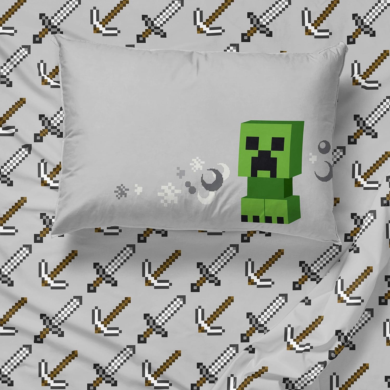 Lіmіtеd Stосk Jay Franco Minecraft Chibi College 7-Piece Twin Bedding Bundle- Includes Bed Set, Sheet Set