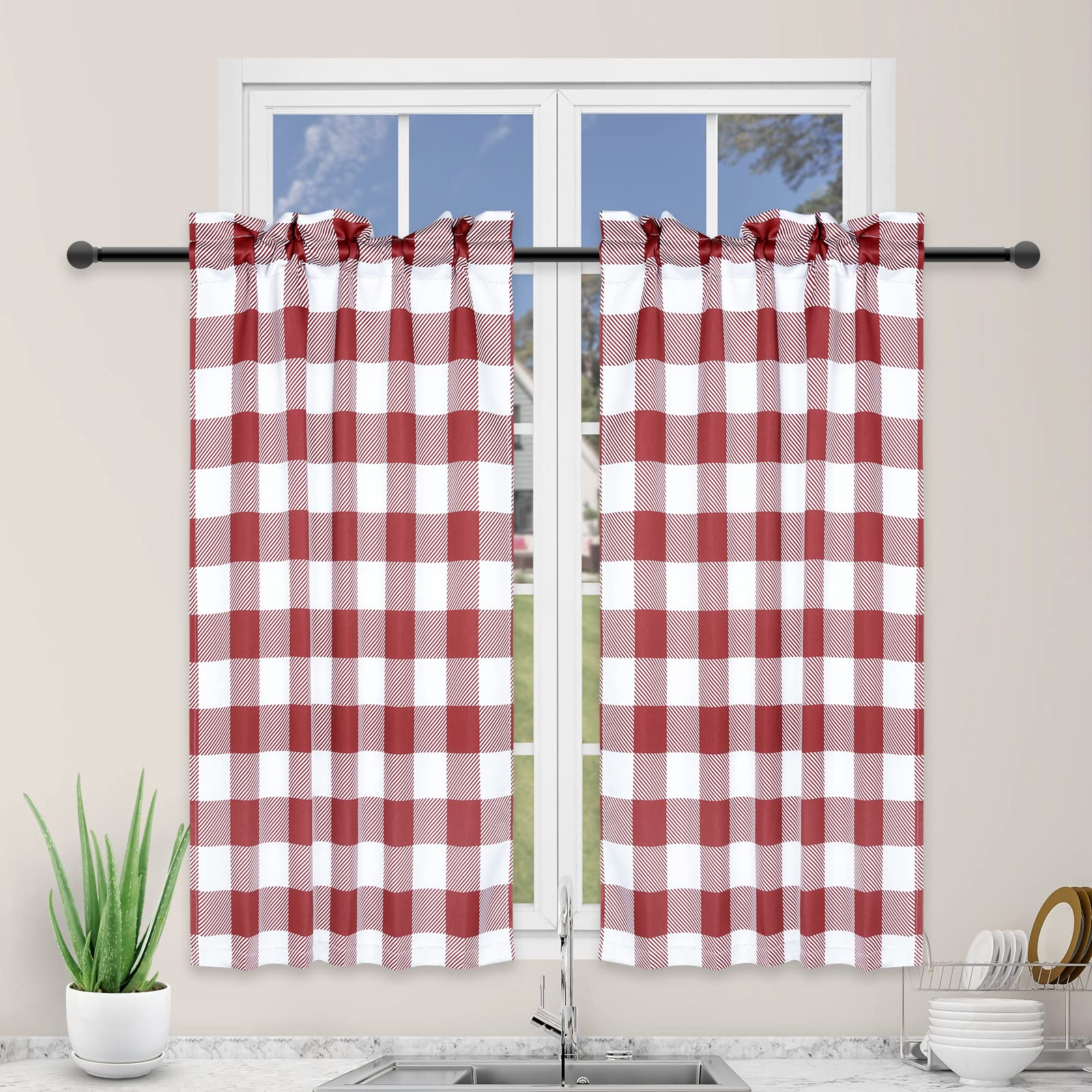 Cortinas de cocina a cuadros que regulan la luz y protegen tu privacidad diaria