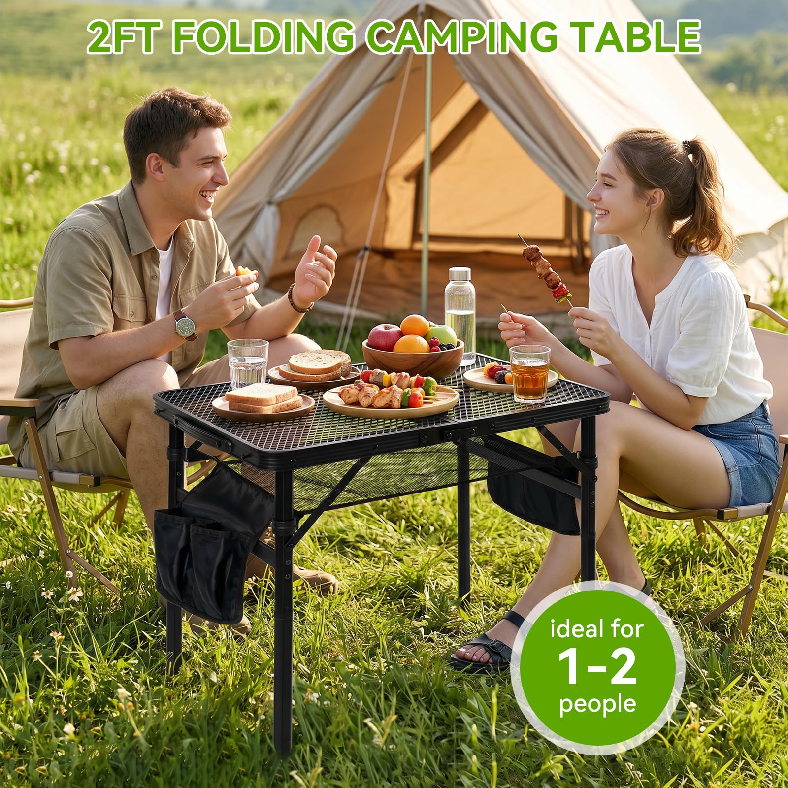 Campingtisch Klappbarer 60×40cm 3-Fach Höhenverstellbarer Grilltisch mit Metallgitter-Tischplatte und 2 Seitentaschen Faltbarer Gartentisch Klapptisch für Outdoor Garten Camping Picknick