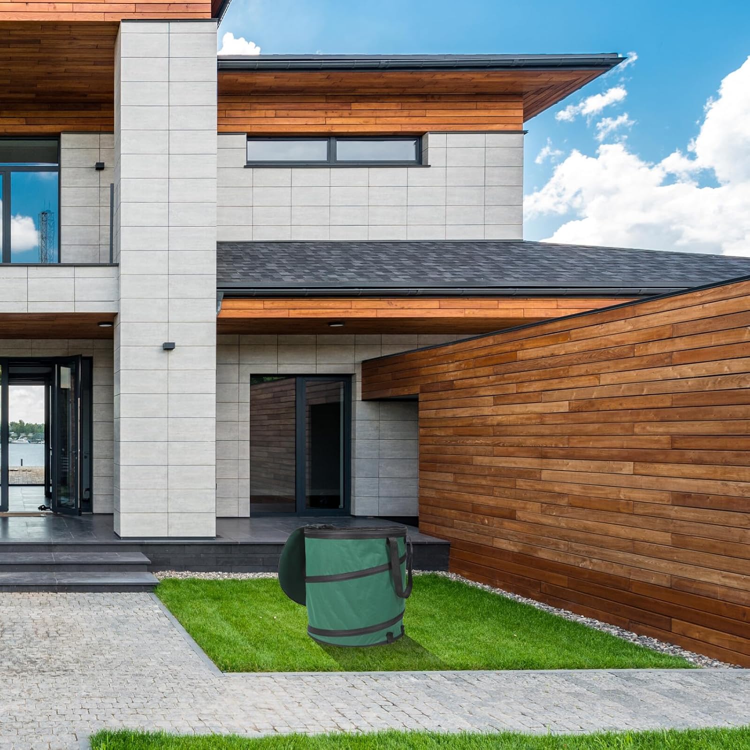 Collapsible Oxford Cloth Garden Leaf Bag with Lid 47x50cm, Reusable Yard Waste Storage Tote with Green and Black Handles for Outdoor Leaf Collection and Composting