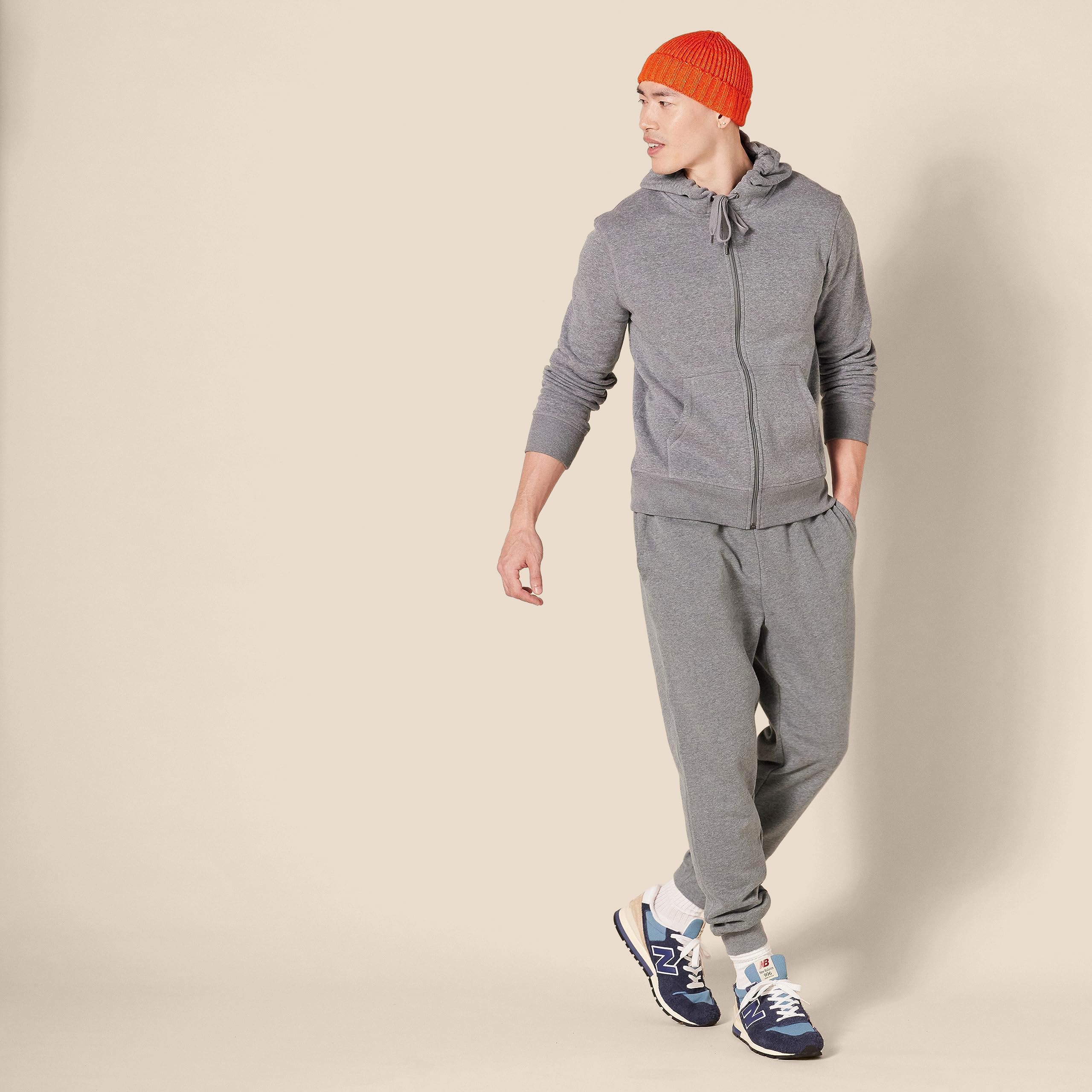 Amazon Essentials Pantaloni Sportivi da Jogging Taglio Rilassato, in Pile, vestibilità Comoda Uomo