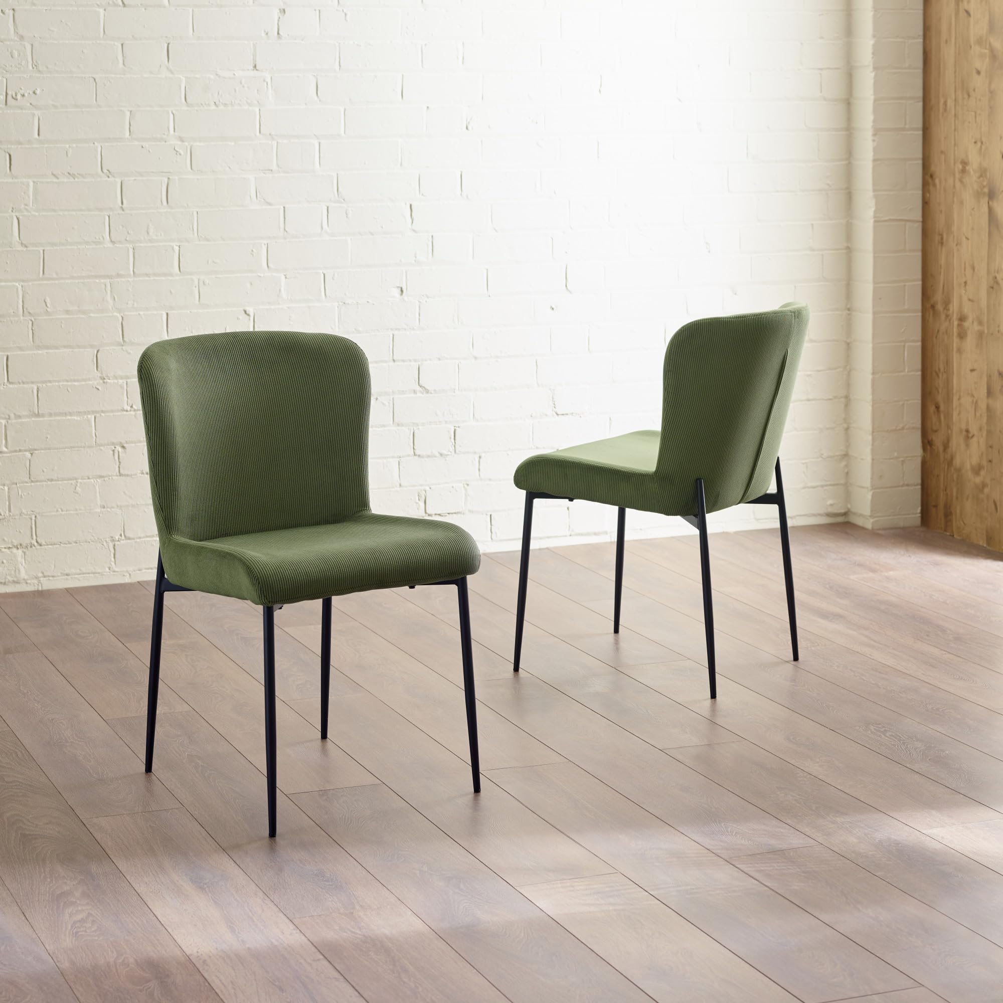 Julian Bowen Leonie Dining Chairs – Set of 2 Velvet Kitchen Chairs with Black Metal Legs, Modern Armless Upholstered Seat – Green