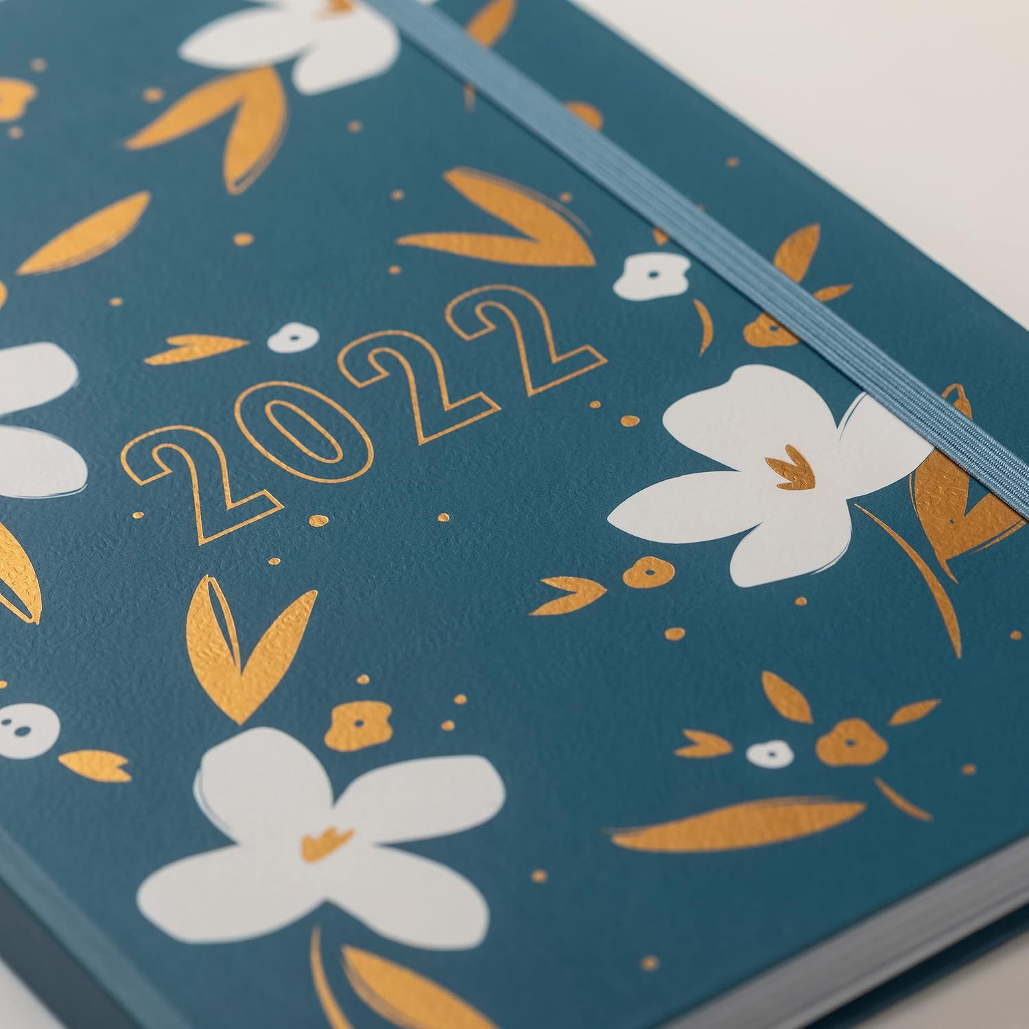 Busy B to Do Diary January to December 2022 - A5 Blue Floral Week to View Diary with Notes, Tear-Out Lists & Pockets - Image 3