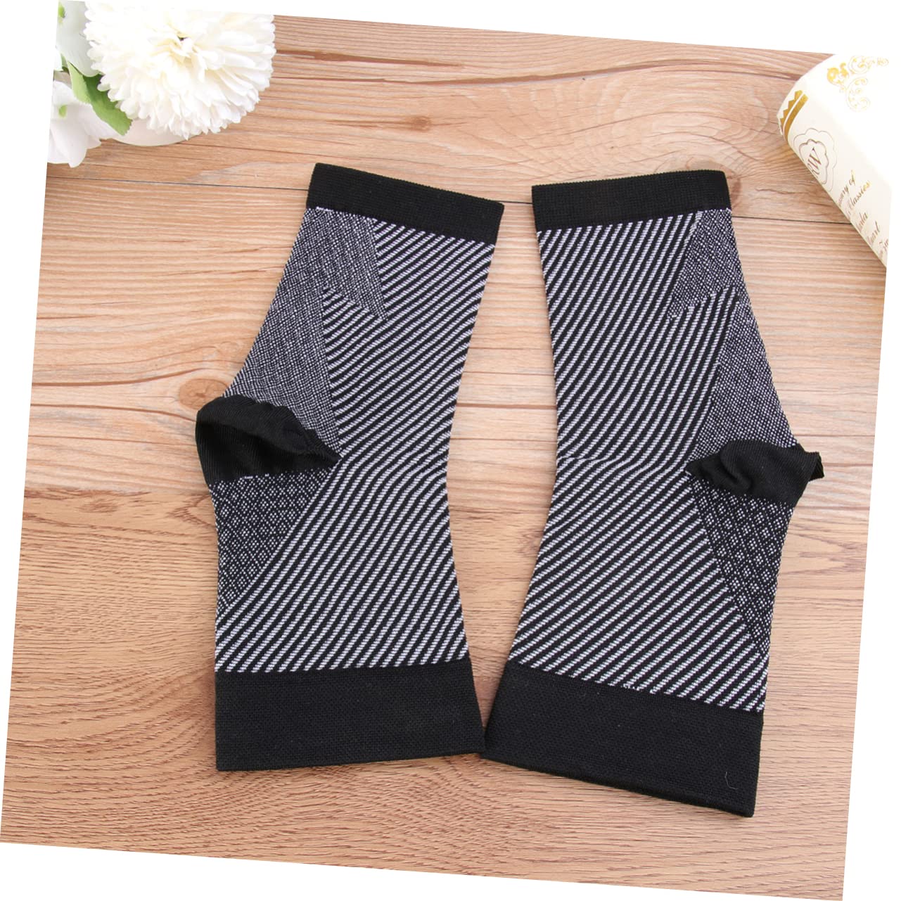 Gogogmee Pressurized Ankle Guards Sports Ankle Protectors for Working Out Support Size L/xl