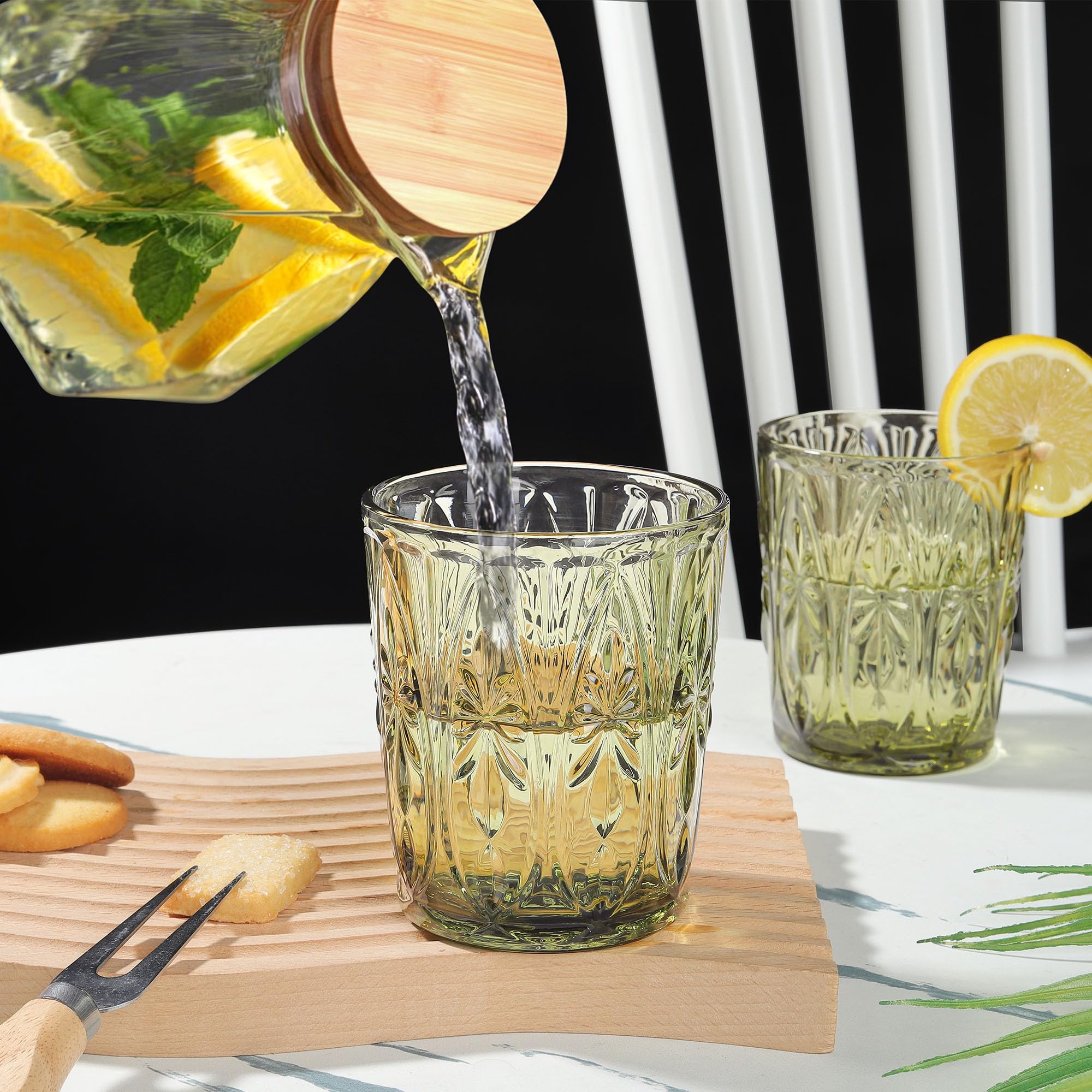 Joeyan Lot de 6 Verres à Eau Vert, 320ml Verres à Jus et Soda, Moderne Verres à Boire Décoré en Géométrique Relief, Verre de Table Pour Eau Gazeuse Orangeade Apéritif et Bière, Lavable Lave-Vaisselle | Verres à Jus et Soda, Moderne Verre de Table Décoré e