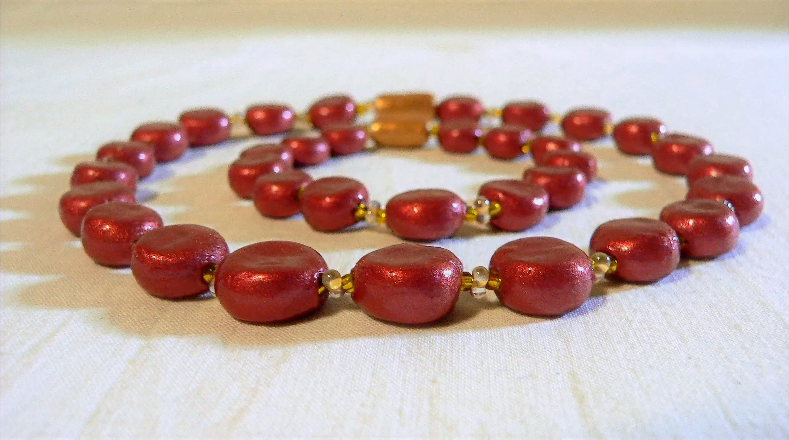 Joyas para mujer: Conjunto de perlas de cerámica, gargantilla, pendientes y pulsera, color rojo
