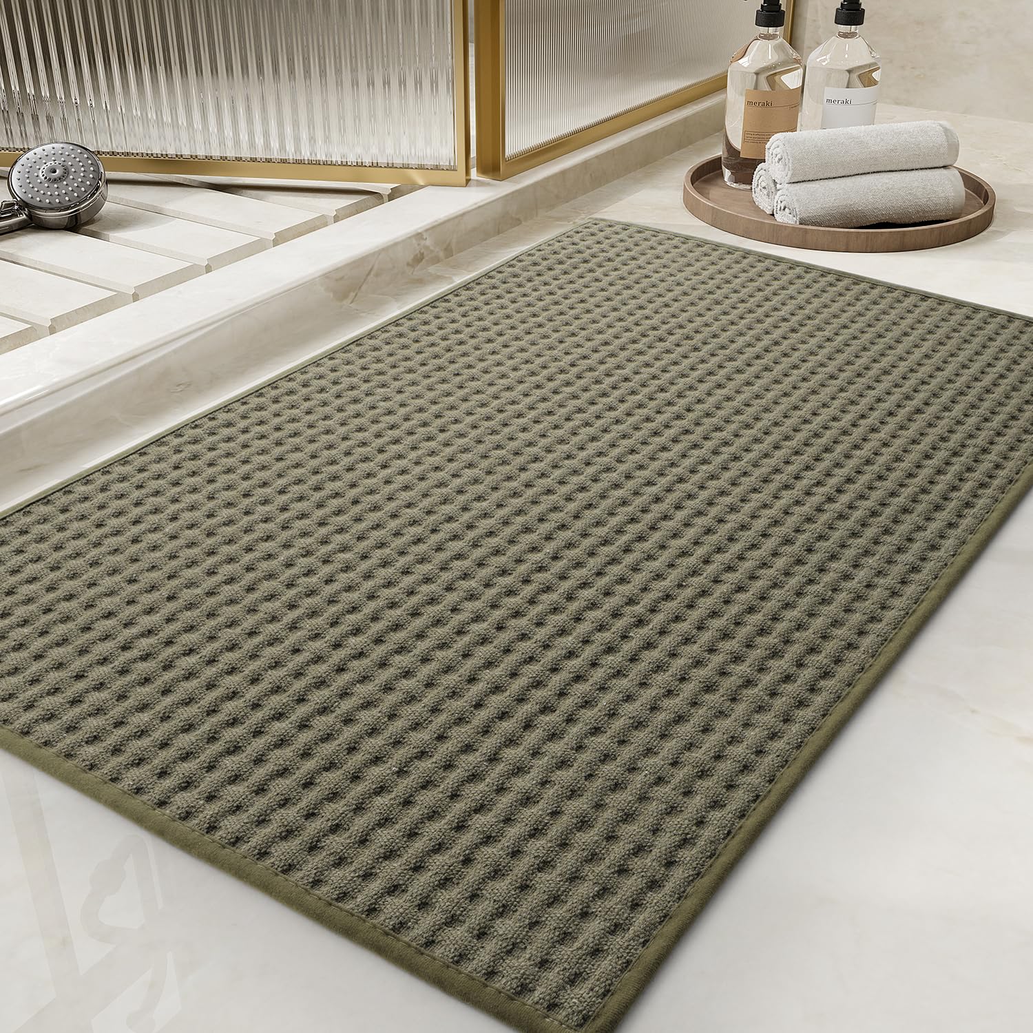 tchdio Checkered Bath Mat, Super Absorbent Non Slip, 17" x 24"