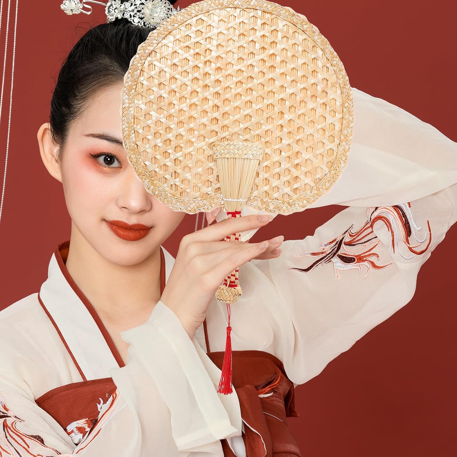 TEHAUX Handwoven Chinese Style Paddle Fan with Lace Edge Wheat Straw Summer Handheld Manual Fan for Women Decorative Cooling for Weddings and Outdoor Events
