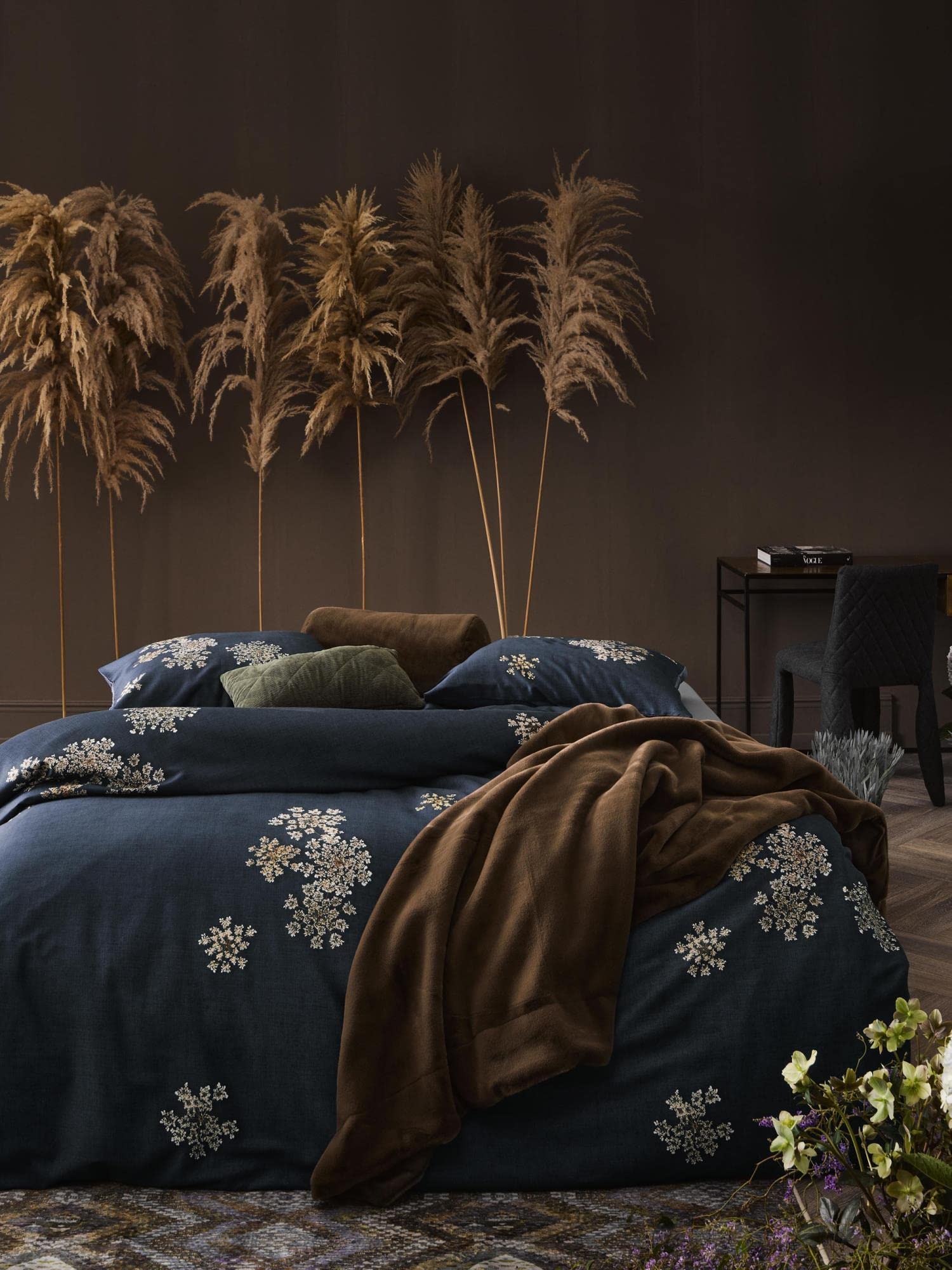 ESSENZA Bettwäsche Lauren Dunkelblau Indigo Weiß Blumen Blüten Baumwollsatin, Größe:135 cm x 200 cm