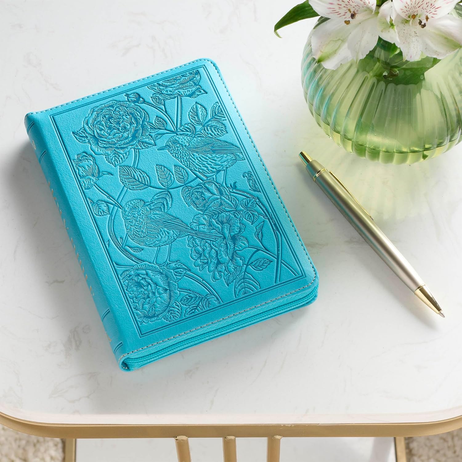 KJV Holy Bible, Compact Vegan Leather Red Letter Edition - Ribbon Marker, King James Version, Teal, Zipper Closure (KJV Compact Editions)