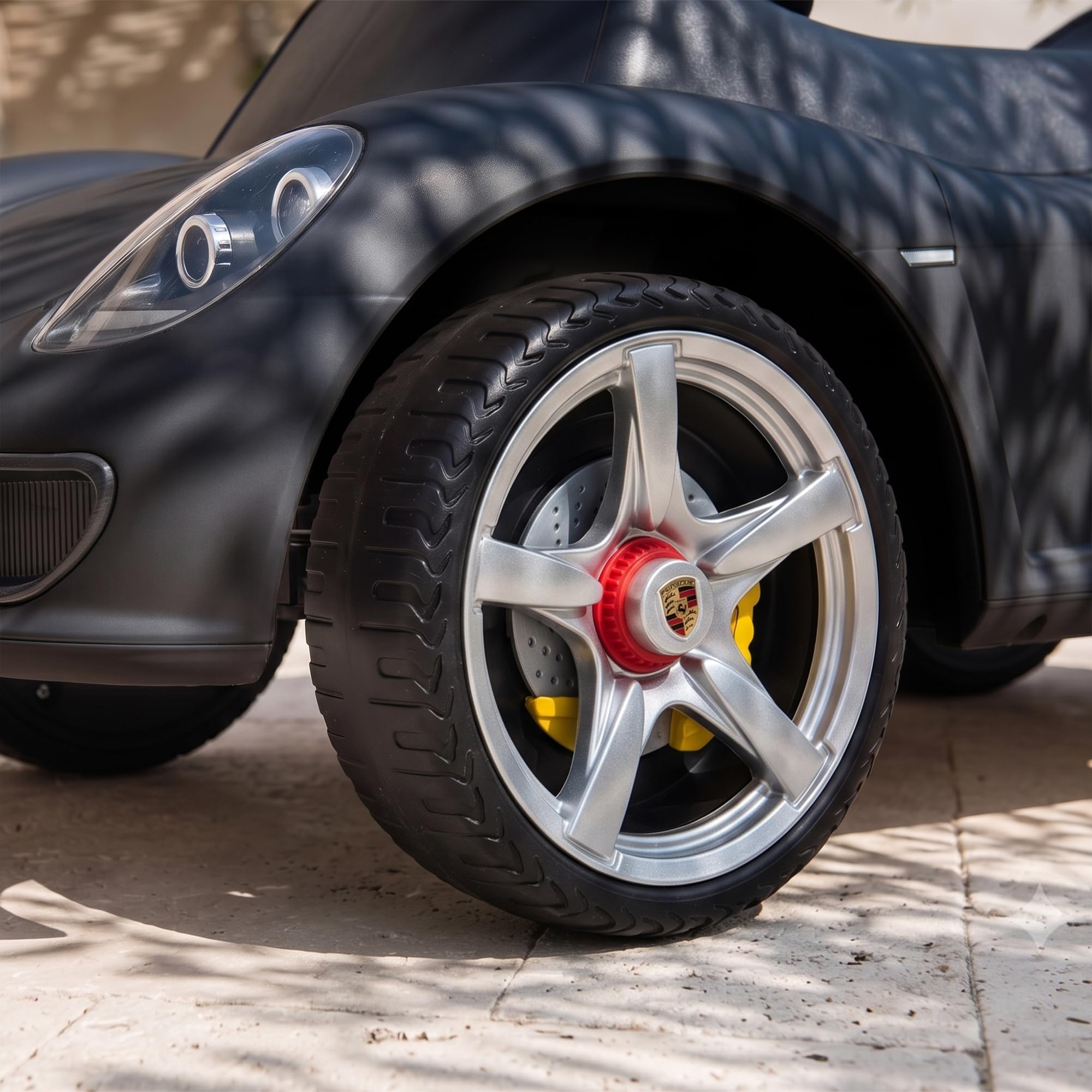 AIYAPLAY Jeździk Porsche dla dzieci z klaksonem, światłami i dźwiękiem rozruchu, 18-36 miesięcy, matowa czerń