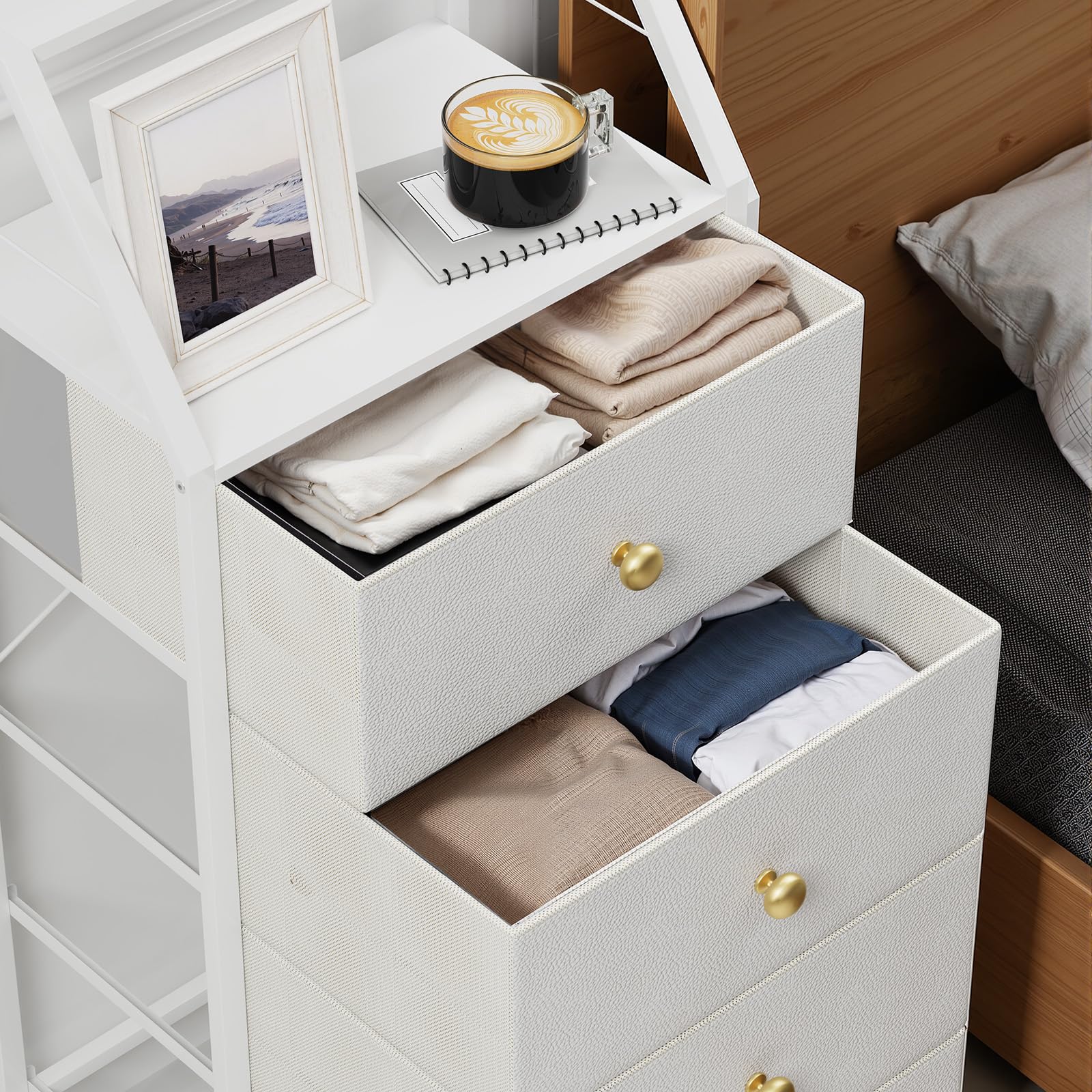 Cassettiera Alta Specchio Regolabile, 4 Cassetti Tessuto, Bianco | Mobile Salvaspazio | Cassettiera con specchio | Cassetti in tessuto | Camera da Letto | Ingresso | Corridoio | Soggiorno