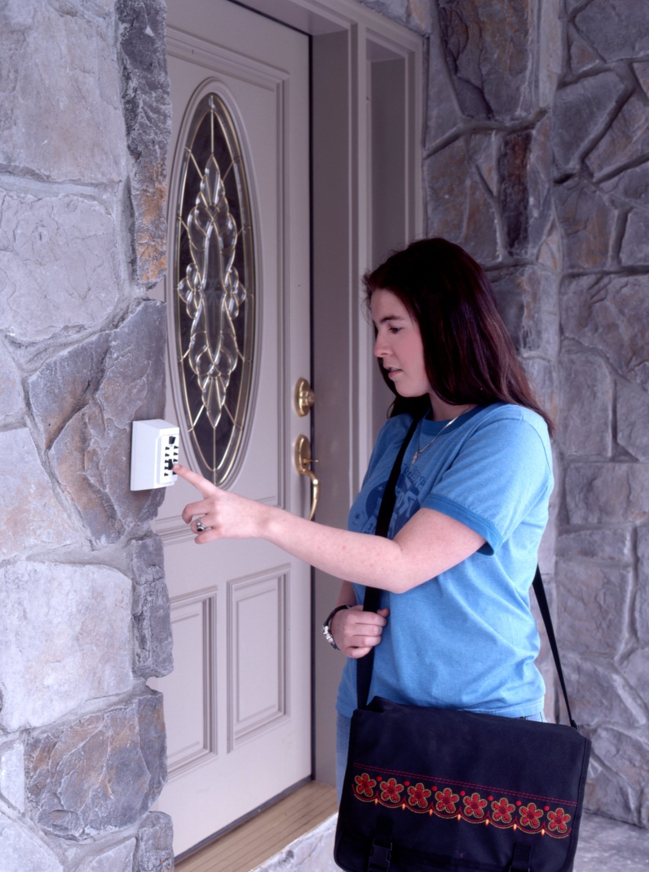 Snapklik.com : Kidde AccessPoint 001408 KeySafe Original Push Button ...