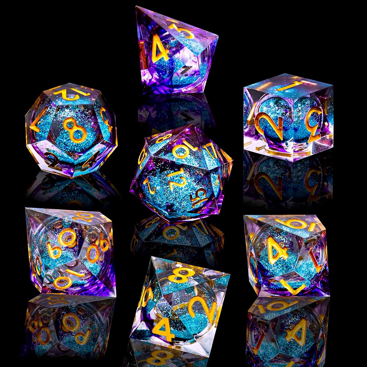 Juego de dados DND de núcleo líquido, 7 piezas de dados de borde afilado para juegos de rol de mazmorras y dragones Ttrpg con caja de regalo, juego de dados de resina hecha a mano D&D RPG para juegos de rol (arena movediza morada y azul)