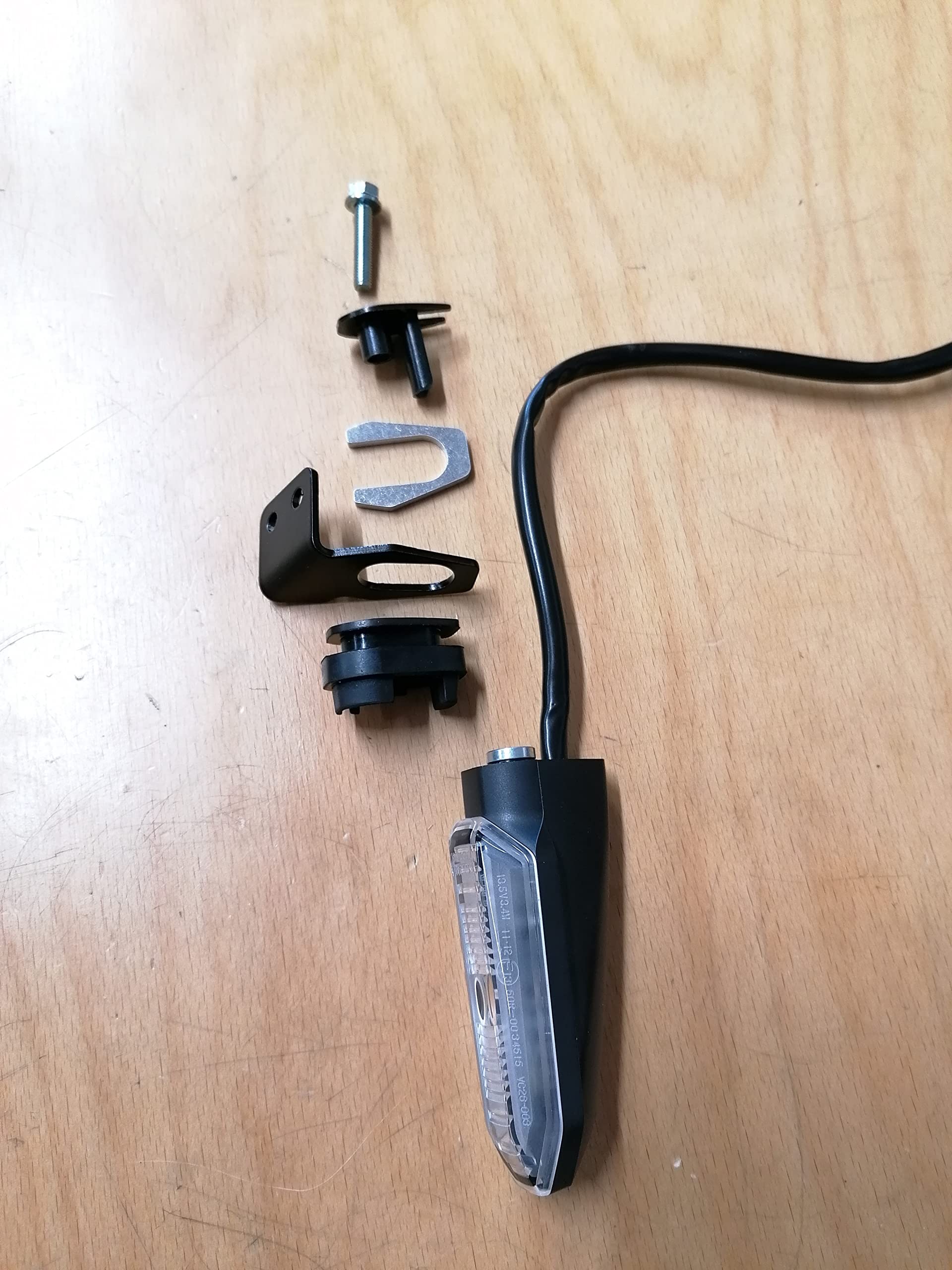 kurzer Kennzeichenhalter für Honda CB125R ab2018 Kennzeichenträger GroFaTec EVO Set Spritzschutz CB 125 R Nummernschild cb125 r Träger Halter kurzes Heck Heckumbau