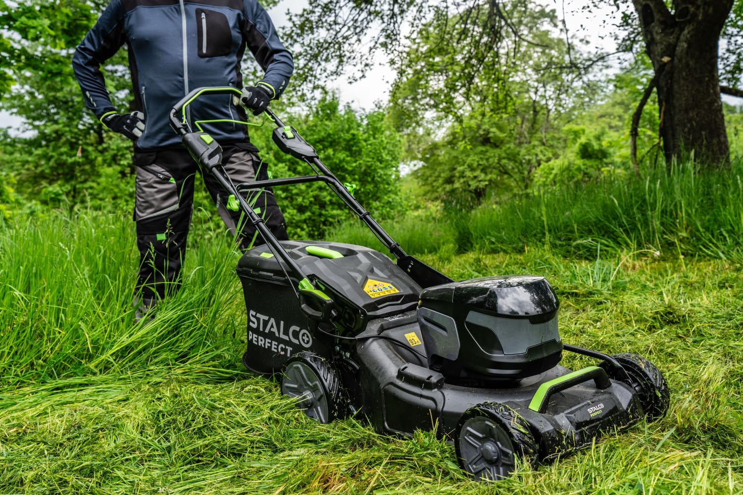 STALCO LMP60-51BLSP akumulatorowa kosiarka 60 V z napędem na koła, silnik bezszczotkowy, szerokość cięcia 51 cm, funkcja 4 w 1, stalowa obudowa, korpus bez akumulatora