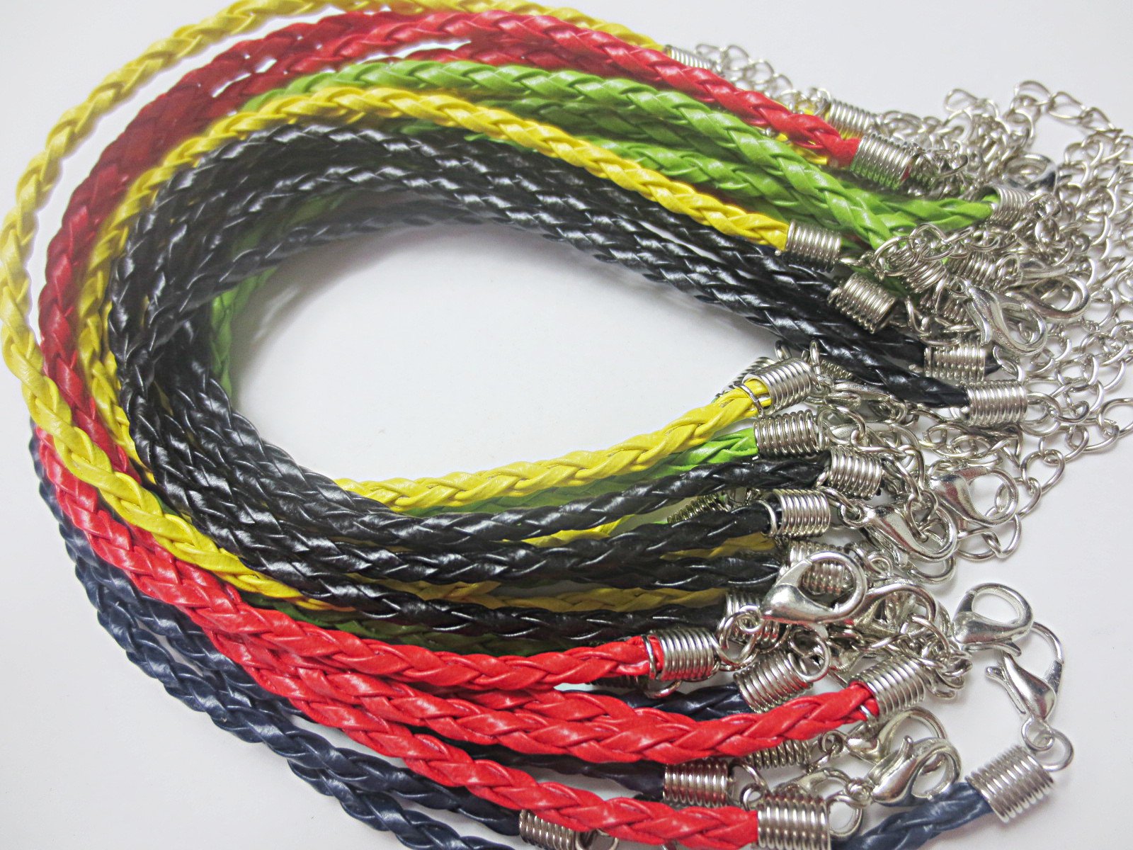 Amazon | 20本 ブレスレット PU レザー ミサンガ カニカン