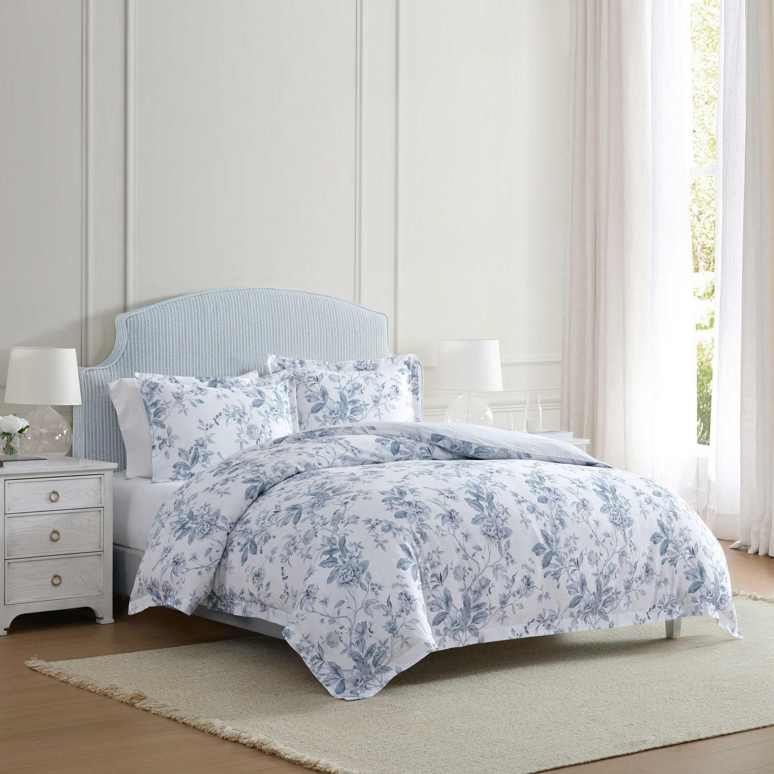 Amazon.com: Martha Stewart - Queen Duvet Cover Set with Shams