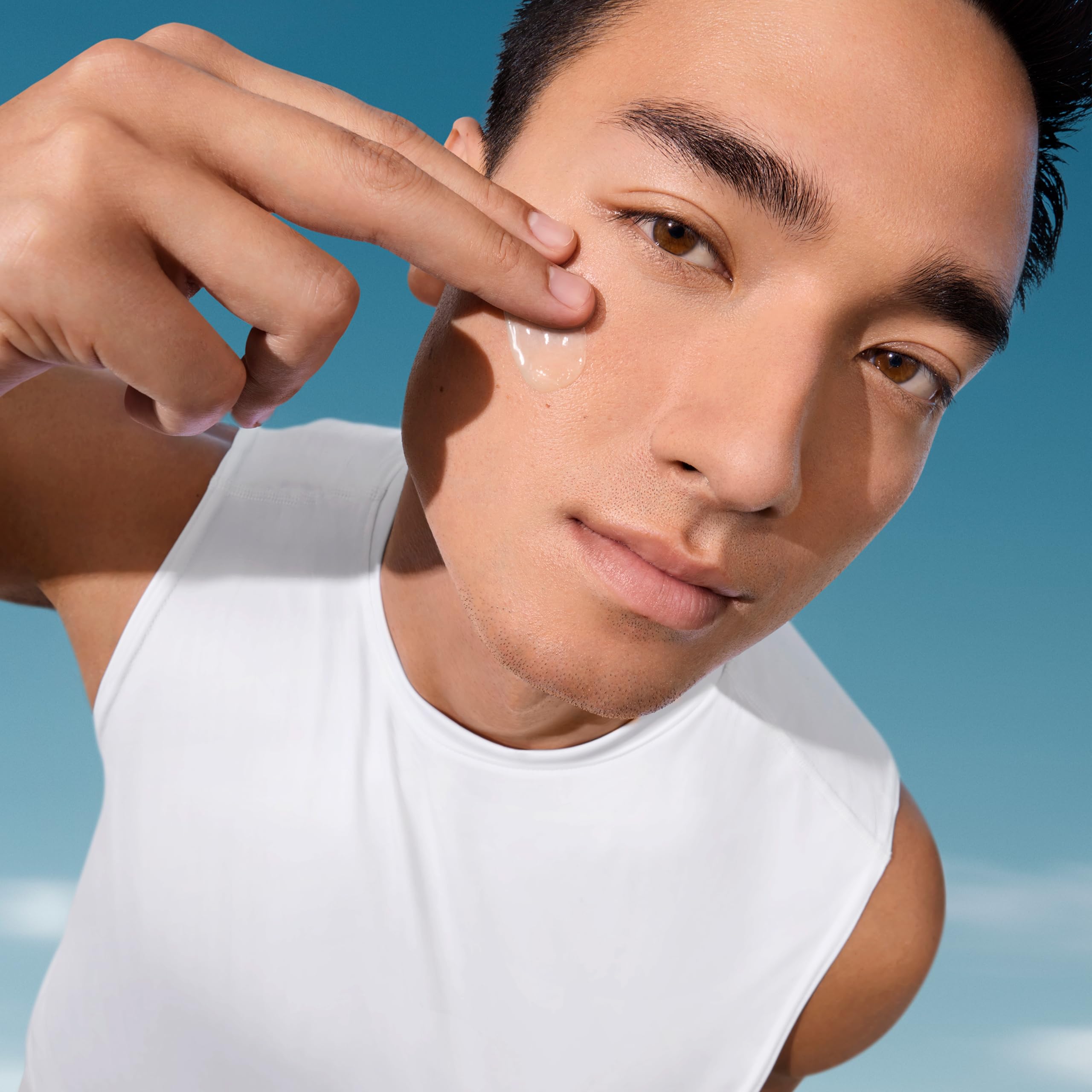 BIOTHERM HOMME Aquapower Advanced Gel, Gel viso idratante e rinforzante per uomo, Con Ceramidi e Life Plankton, Per pelli normali e miste, Offre freschezza e protezione.