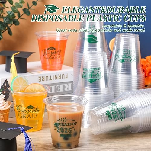 Miniatura 4 de Paquete de 100 vasos desechables de graduación de 12 onzas de plástico desechables para la clase de 2023 Felicidades graduadas elegantes suministros