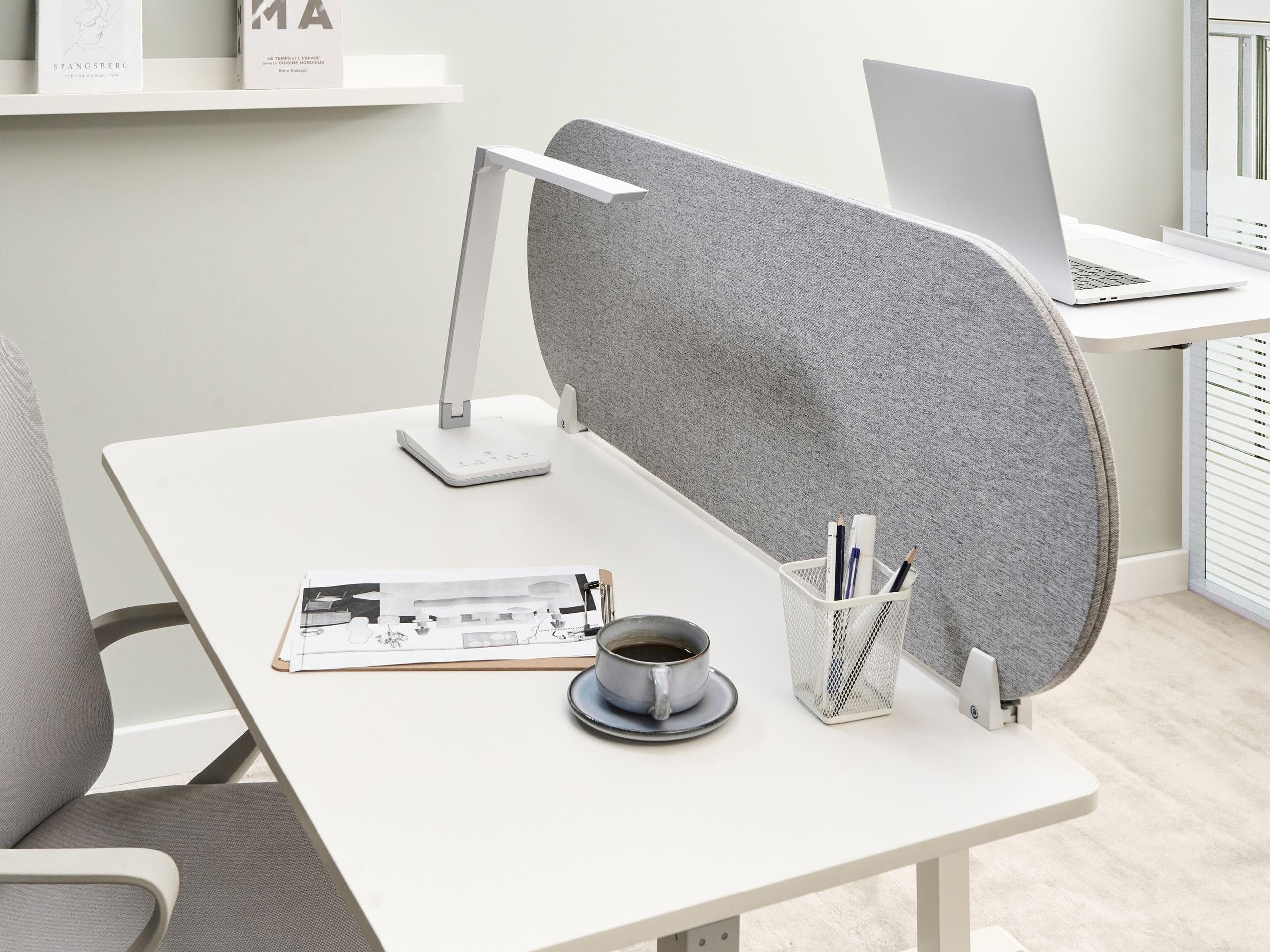 Beliani Séparateur de Bureau en Pet Acoustique Recouvert de Tissu 120 x 40 cm Gris Clair Sparky