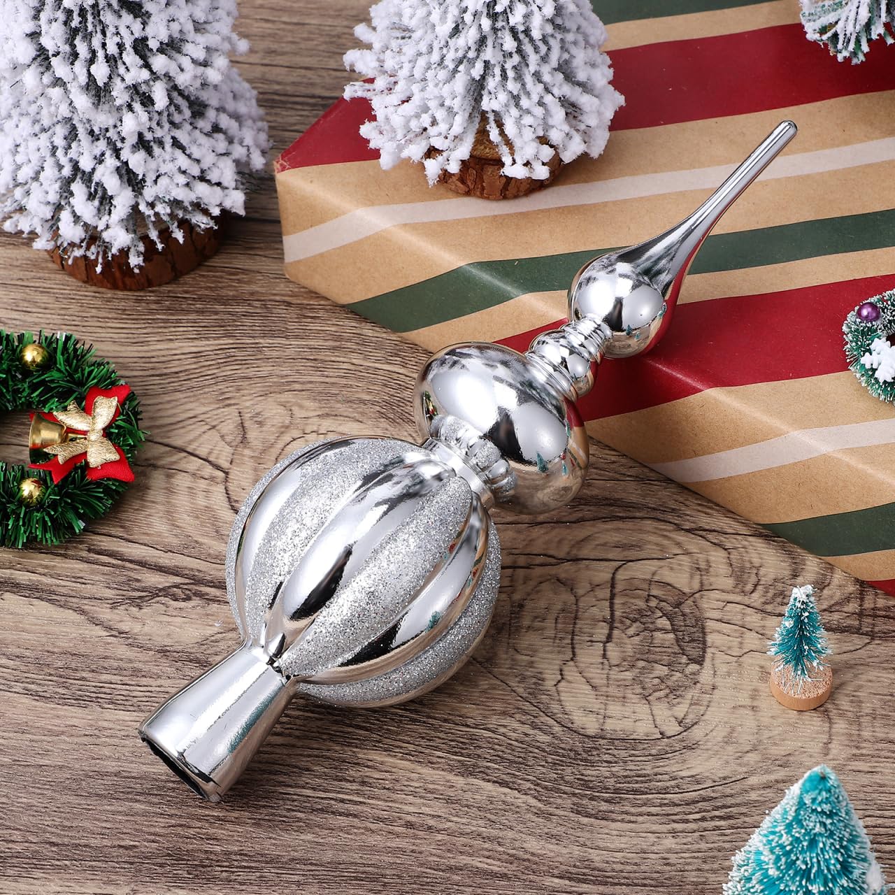 COHEALI Spherical Christmas Tree Topper Plastic Xmas Tree Ornament for Festive Decoration Lightweight Treetop Decor for Family Parties and Events