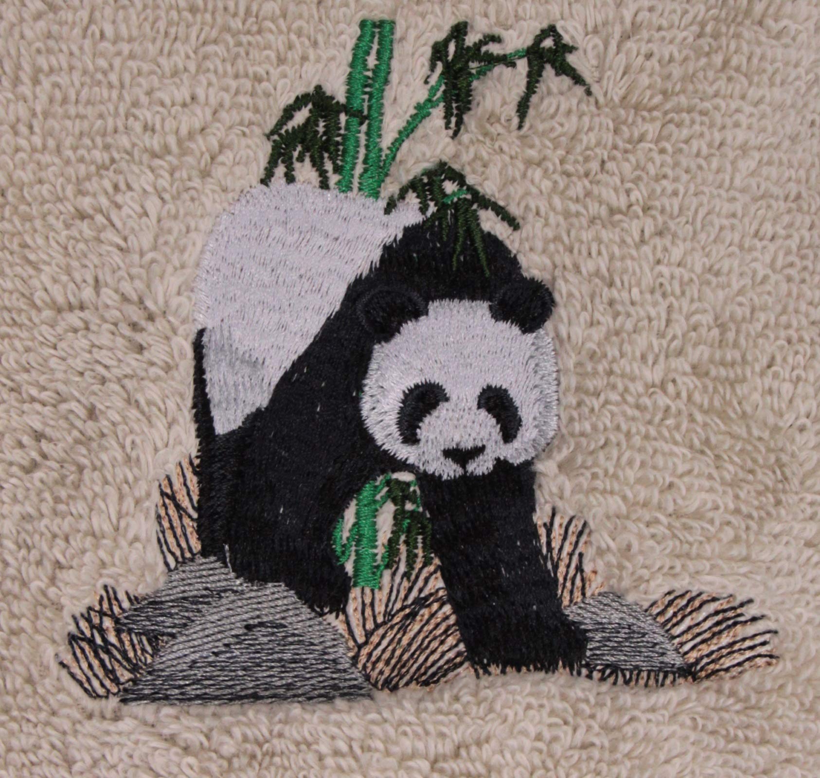 Amazon.com: Big Black Horse LLC Bath Towel Set with Embroidered Panda Bear  - Beige : Home & Kitchen