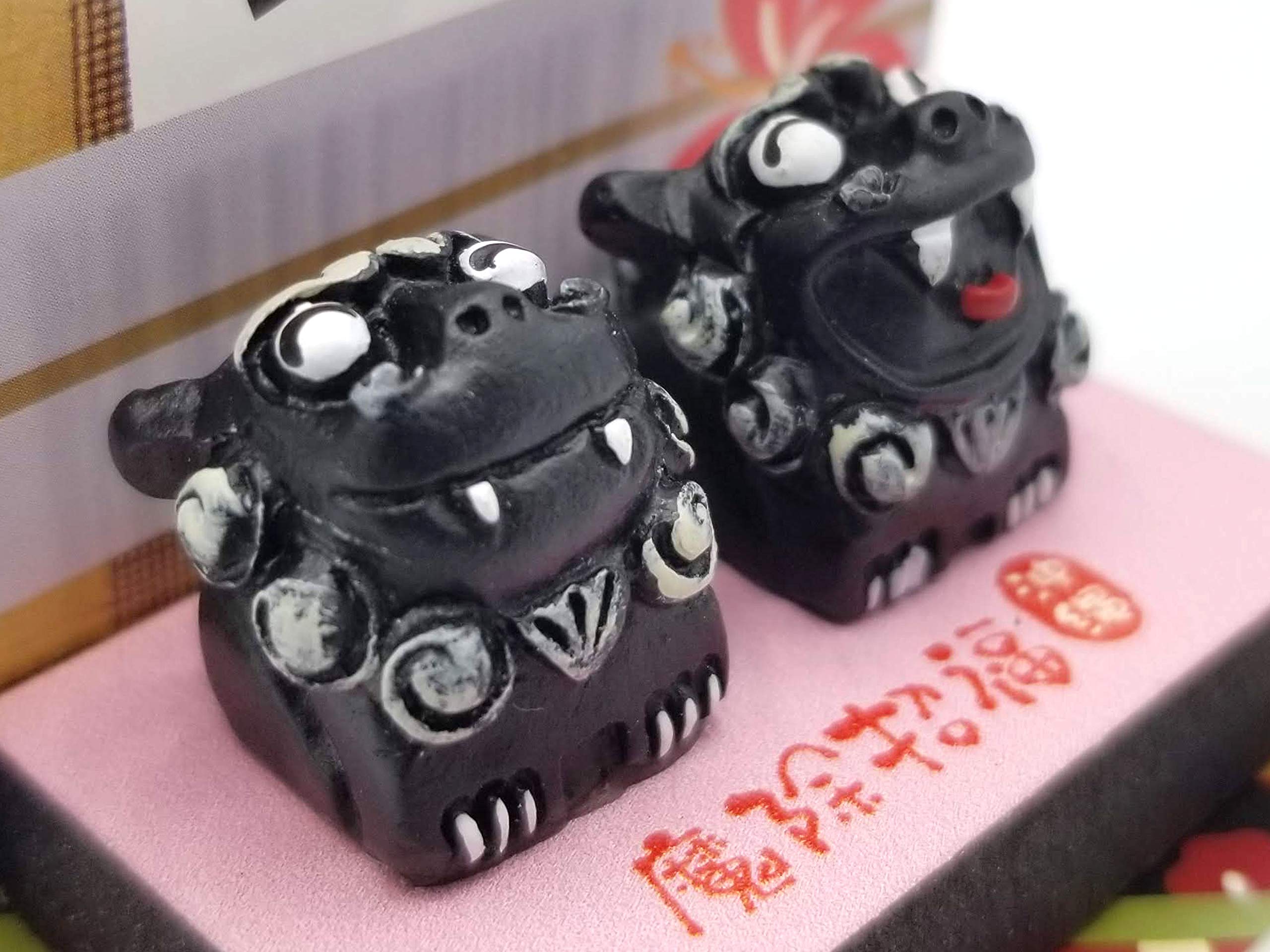 Amazon.co.jp: 沖縄 お土産 雑貨 プチ シーサー ちび助 黒 かわいい