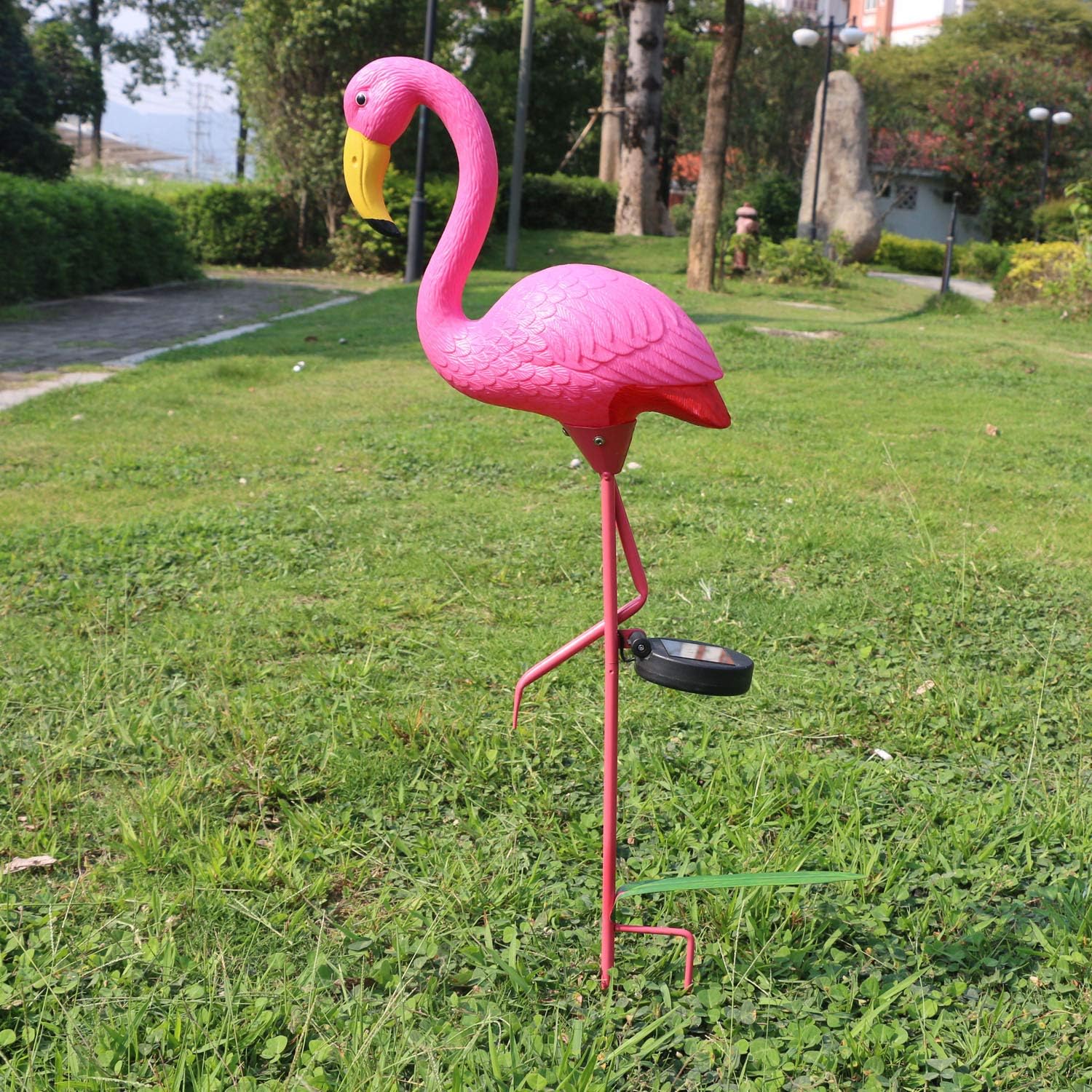 W-DIAN Pink Flamingo Solar Lights Outdoor Pathway Metal Yard Art