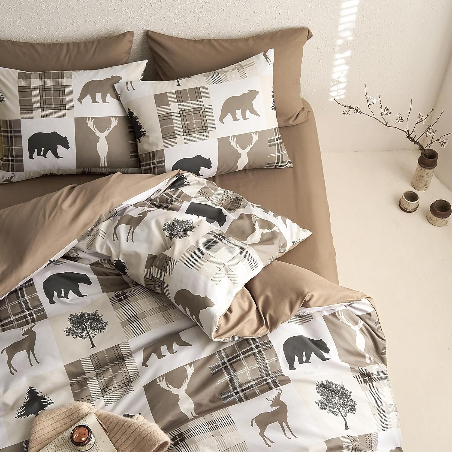 Wake In Cloud - Rustic Comforter Set with Sheets, Cabin Lodge Christmas Bear Moose Deer Wildlife Western Patchwork Country, 7 Pieces Bed in a Bag, Tan Brown, Queen Size - Image 3