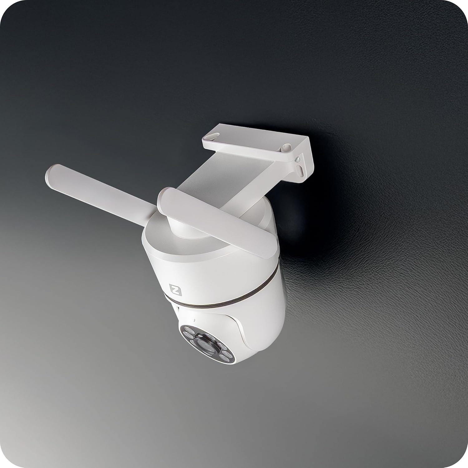 Înclinat view of the Zintronic P3 PTZ camera, showcasing its rotational capability.