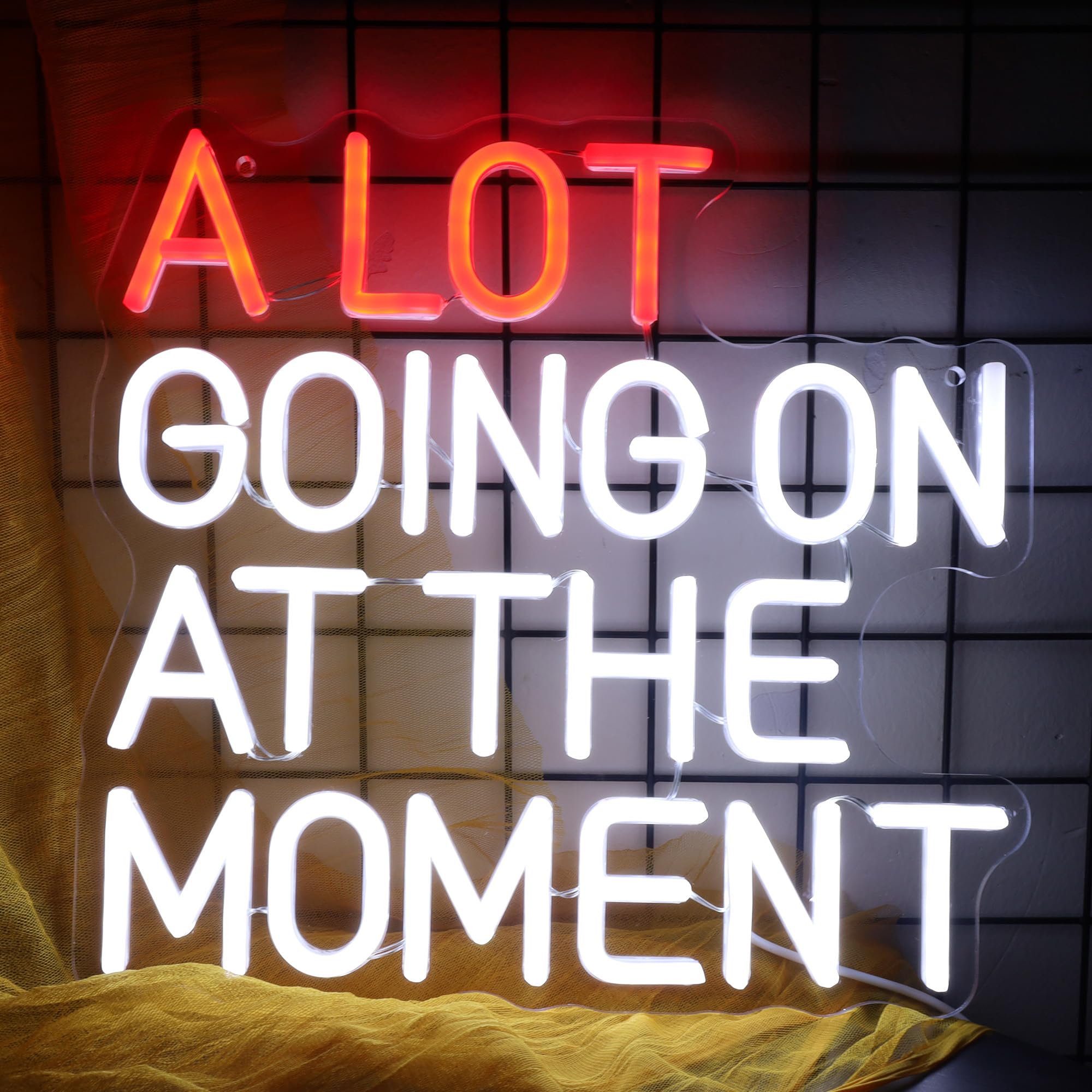 Insegna al neon "A Lot Going on the Moment", per stanze in stile città musicale, decorazione per camera da letto, bar, studio, per feste e decorazioni per la casa