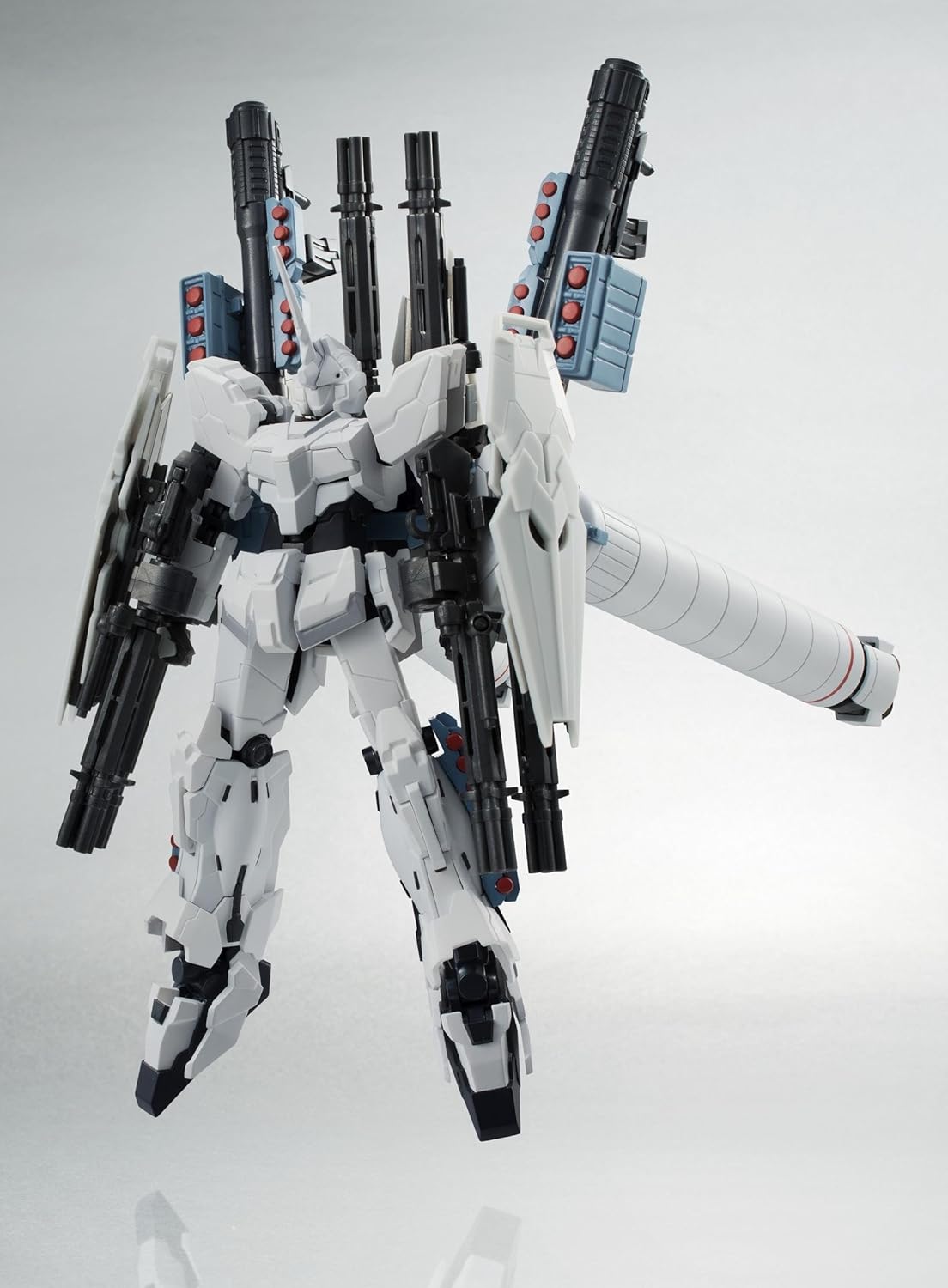 TAMASHII NATIONS Bandai Full Armor Unicorn Gundam Robot Spirits Action Figure (Unicorn Mode)