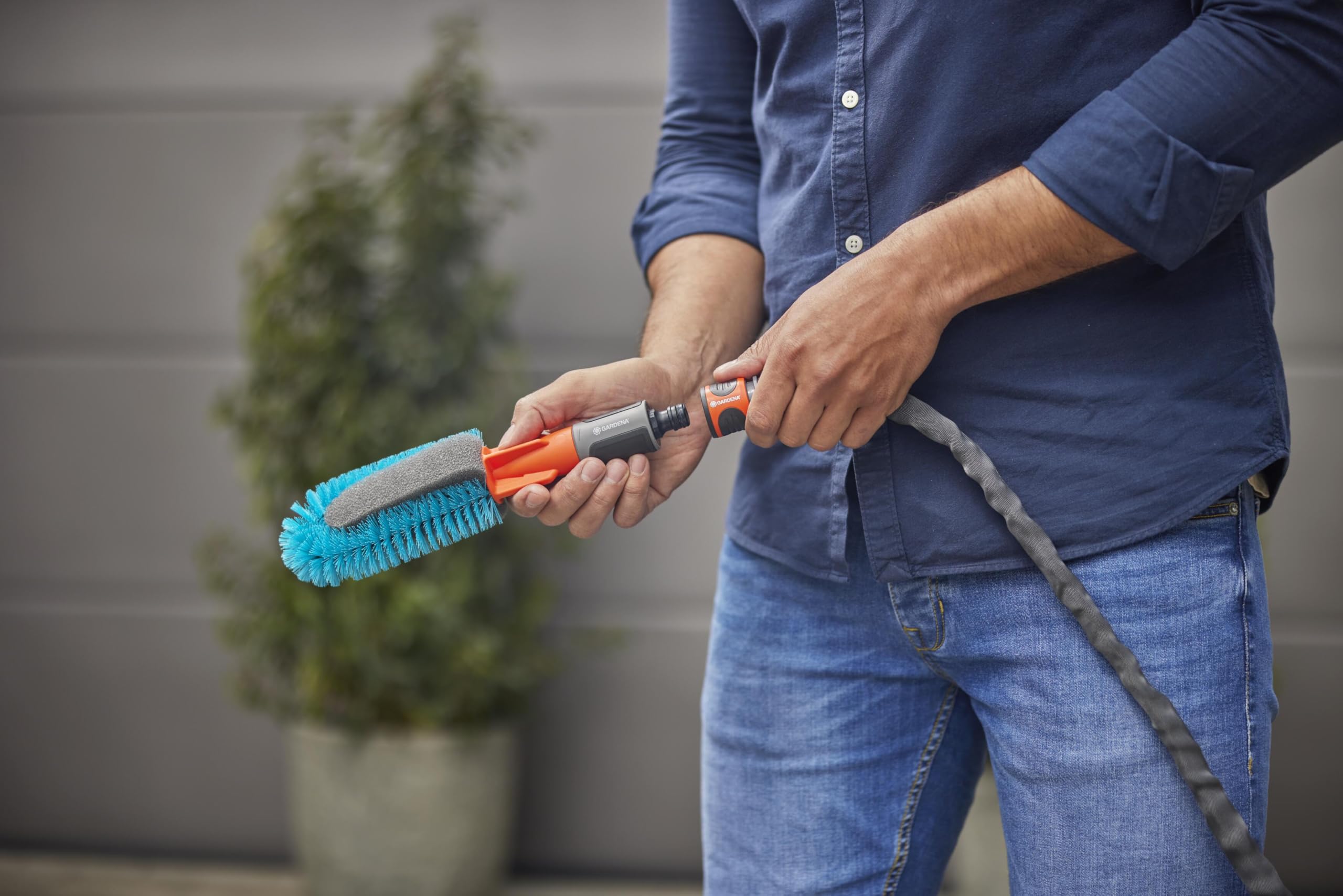 Gardena Szczotka do roweru Cleansystem : Szczotka do czyszczenia rowerów, przyczep lub wózków dziecięcych, z wymienną gąbką, z regulacją przepływu (18848-20)