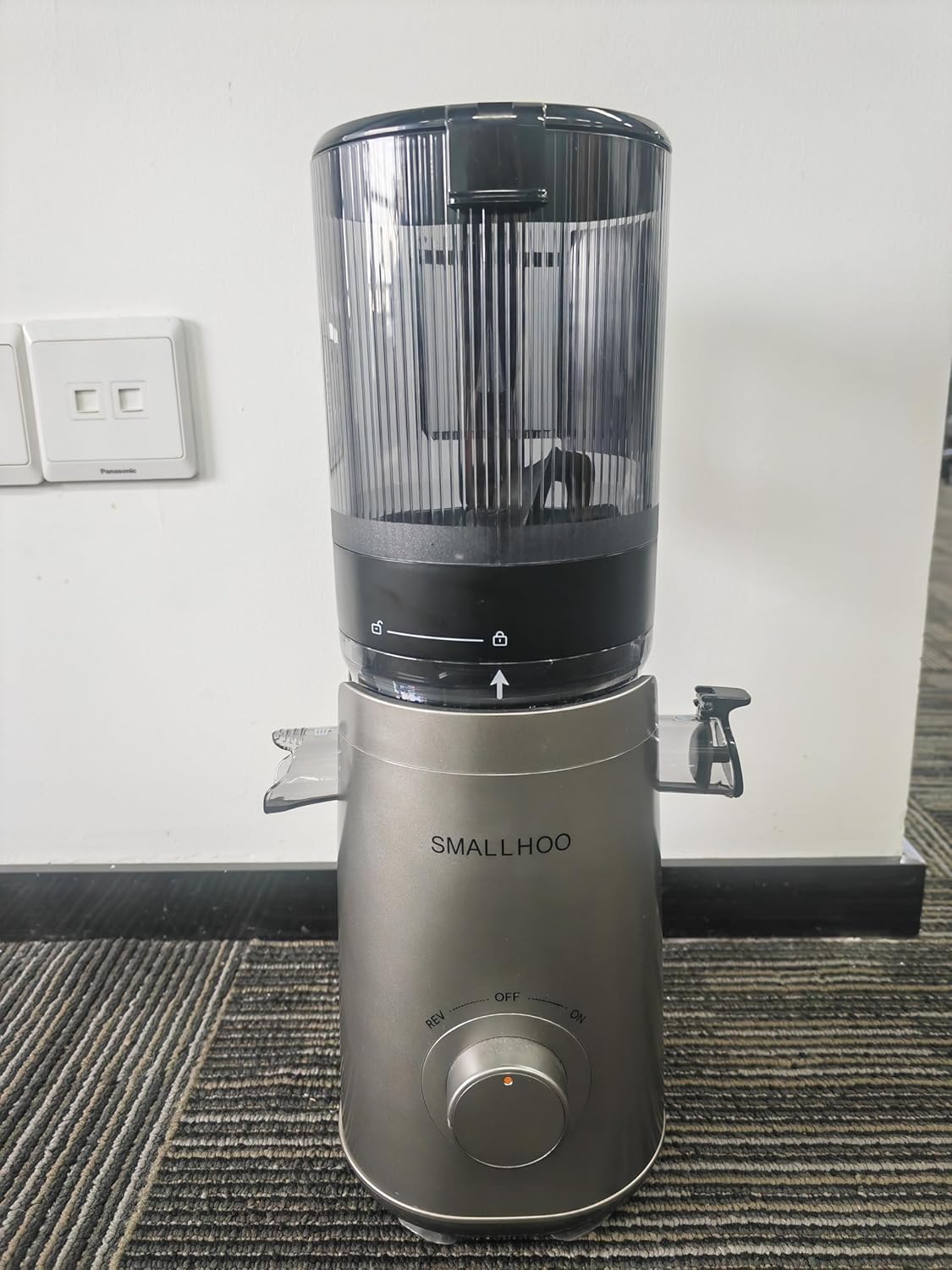 Extractor de Jugos Prensado en Frío Boca Ancha 5.8'' 300W 120V