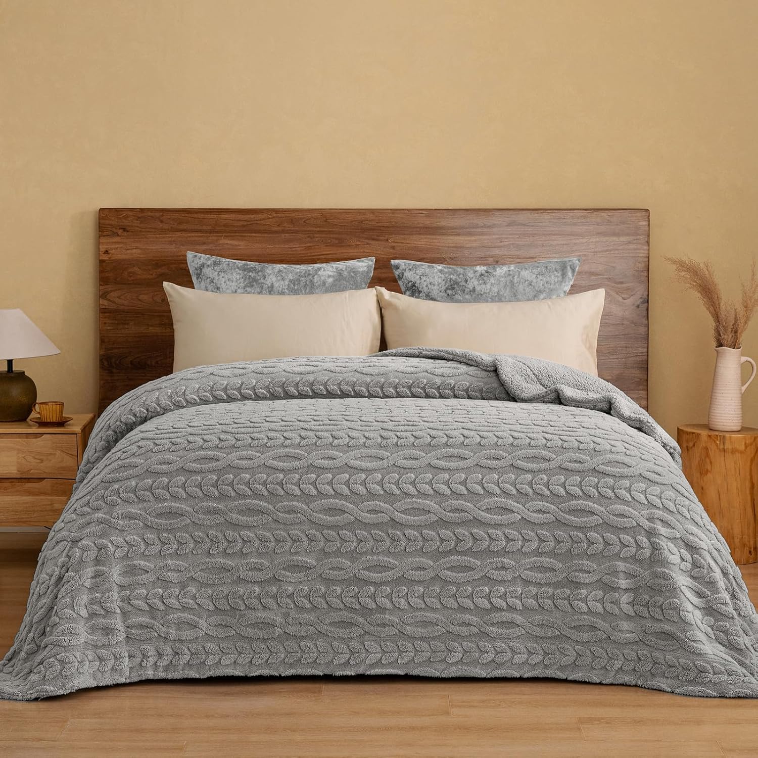 PHF Ultra Soft Sherpa Fleece Blanket Queen Size 90" x 90", 510GSM Fleece Lightweight Yet Warm Blanket for Winter Bed, No Shedding, No Pilling, Tufted Jacquard for Luxury Home Decor, Grey