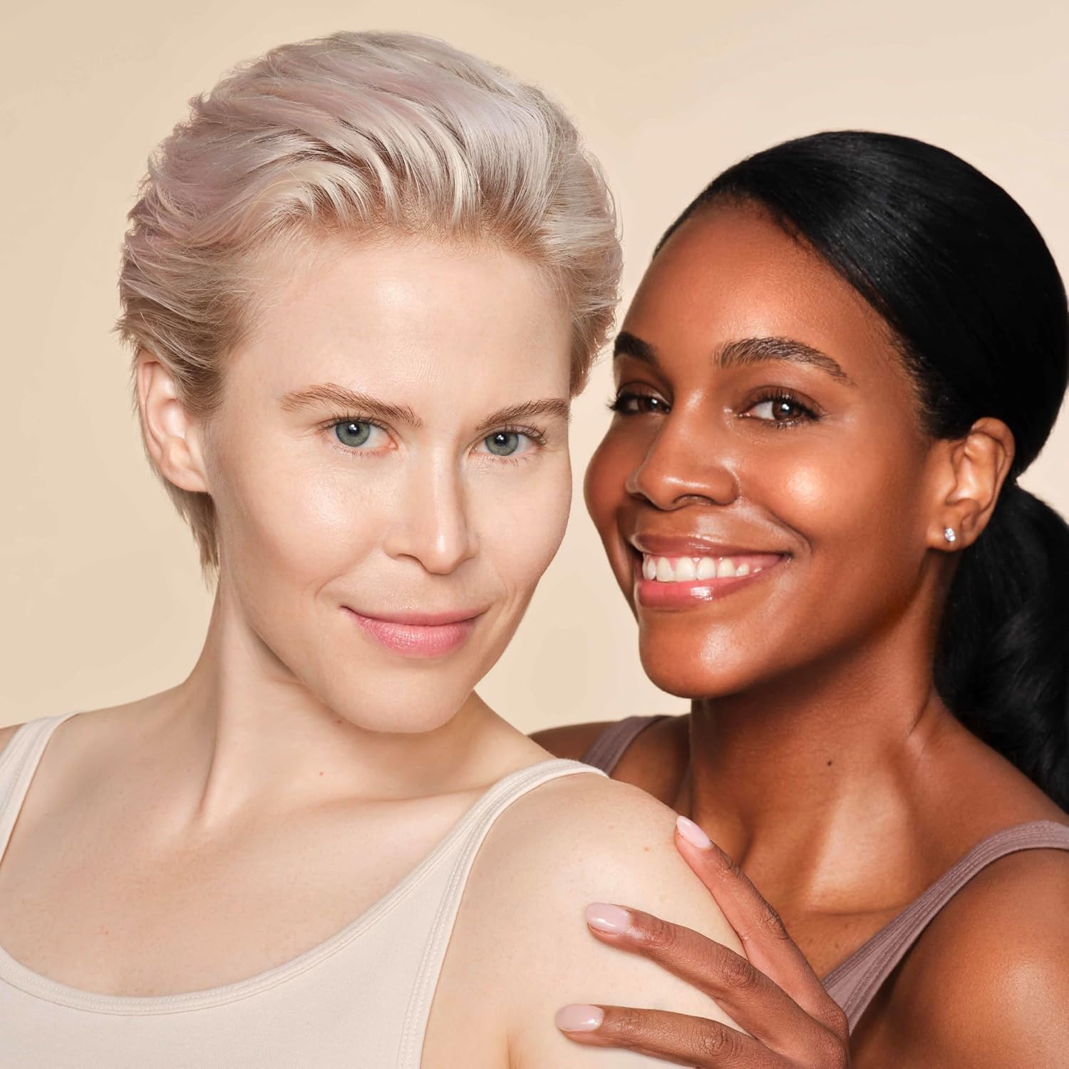 EVER Daylight Radiance Tinted Moisturizer SPF 32 — Mineral Broad-Spectrum + Hydrating Coverage, Lightweight Glow Enhancer - Shade: Clear - Image 2